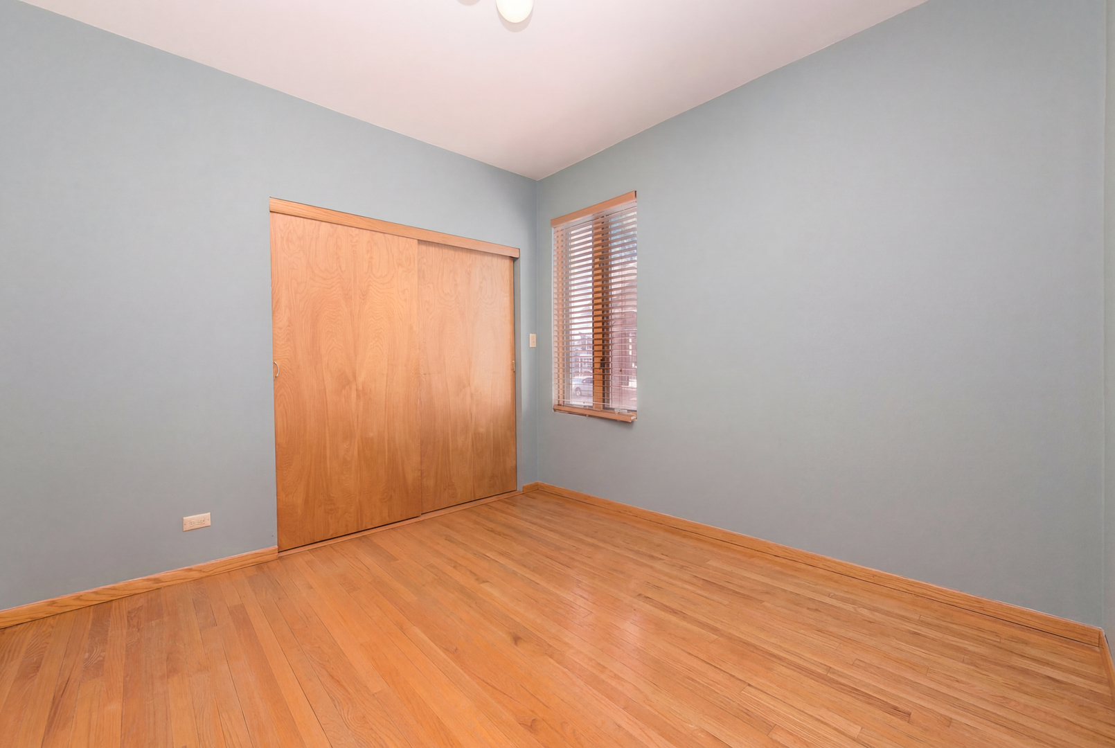 7349 W Ibsen Street, Chicago, IL 60631