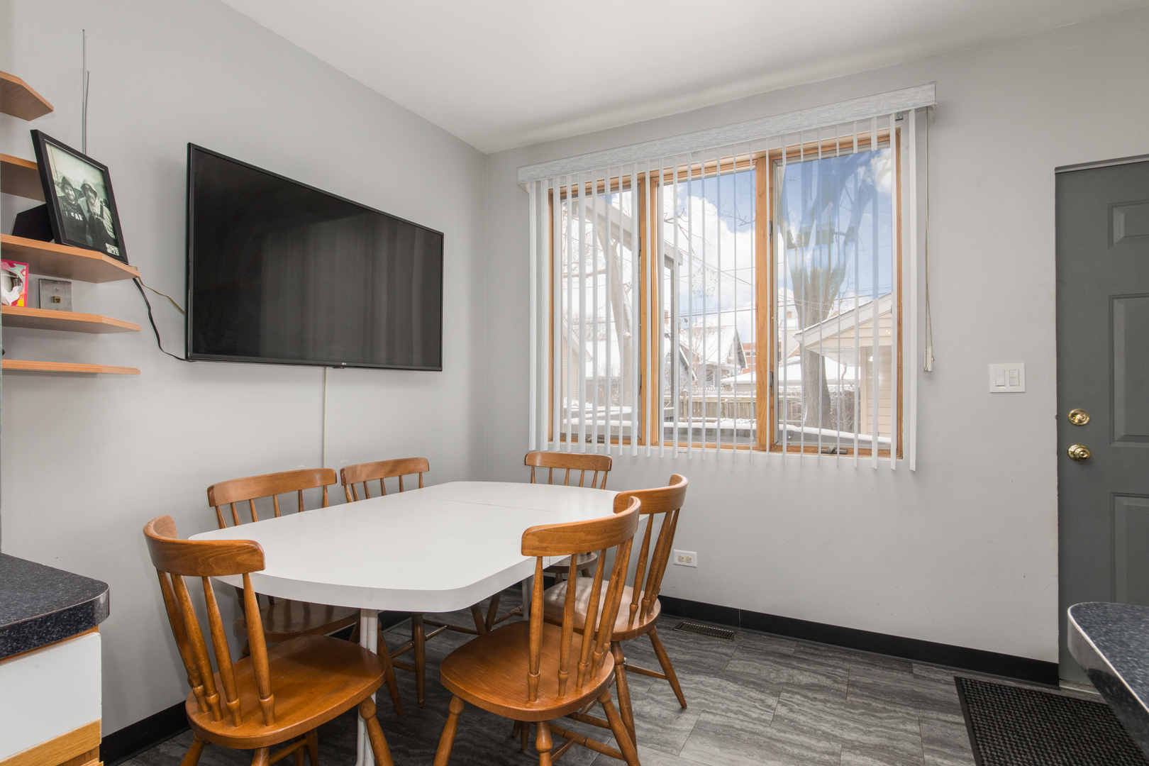 7349 W Ibsen Street, Chicago, IL 60631