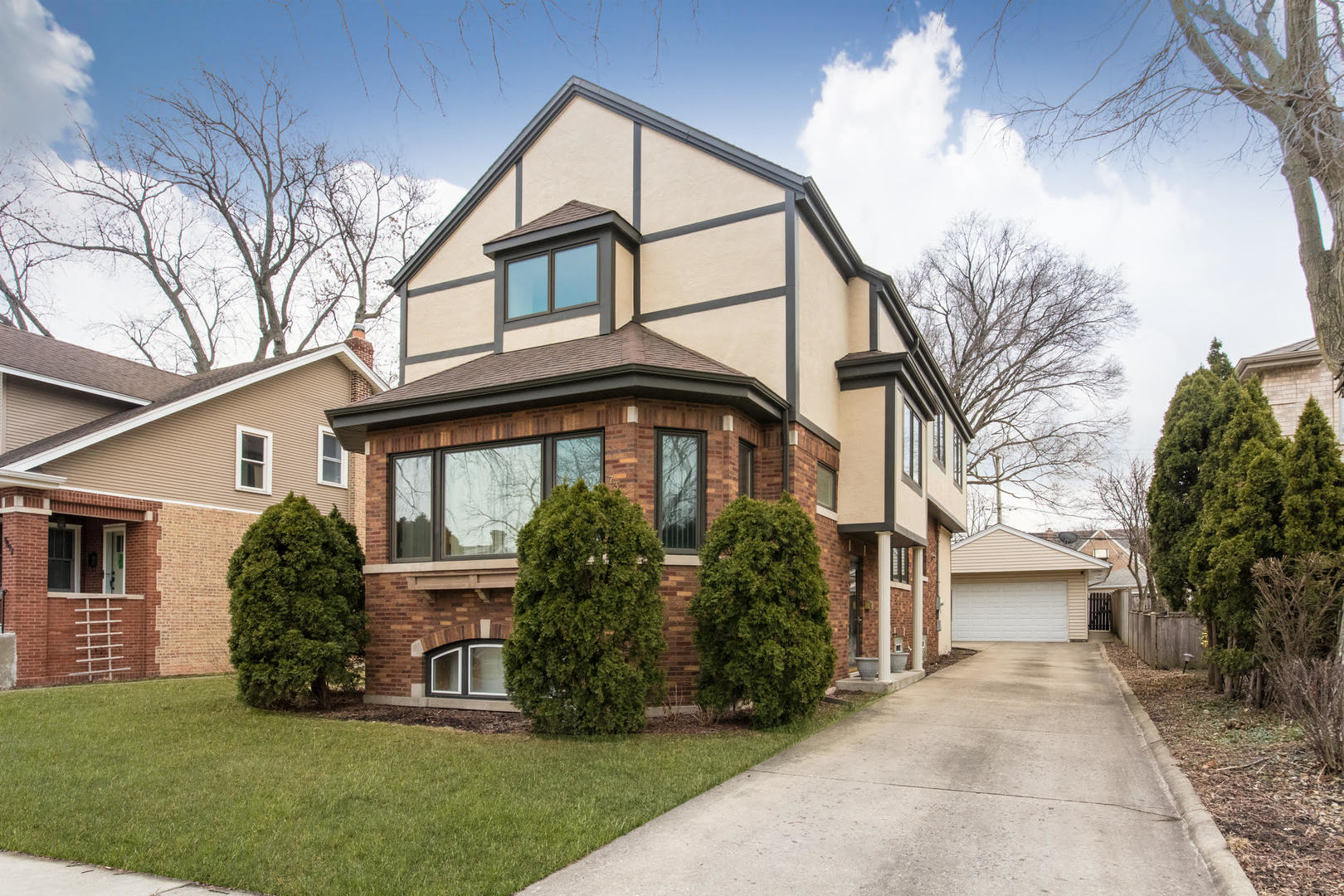 7349 W Ibsen Street, Chicago, IL 60631