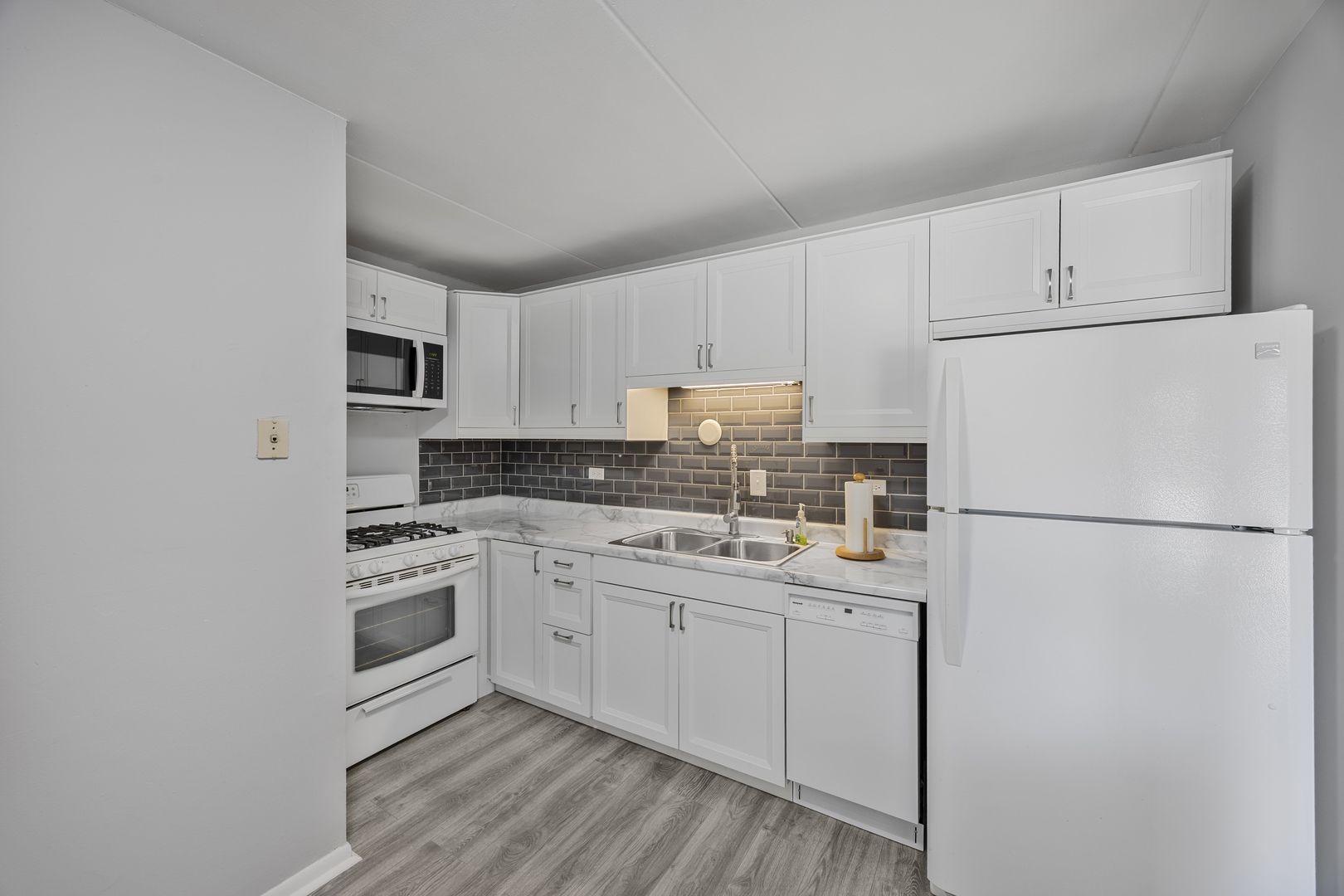 5343 Waterbury Court #2403, Crestwood, IL 60418