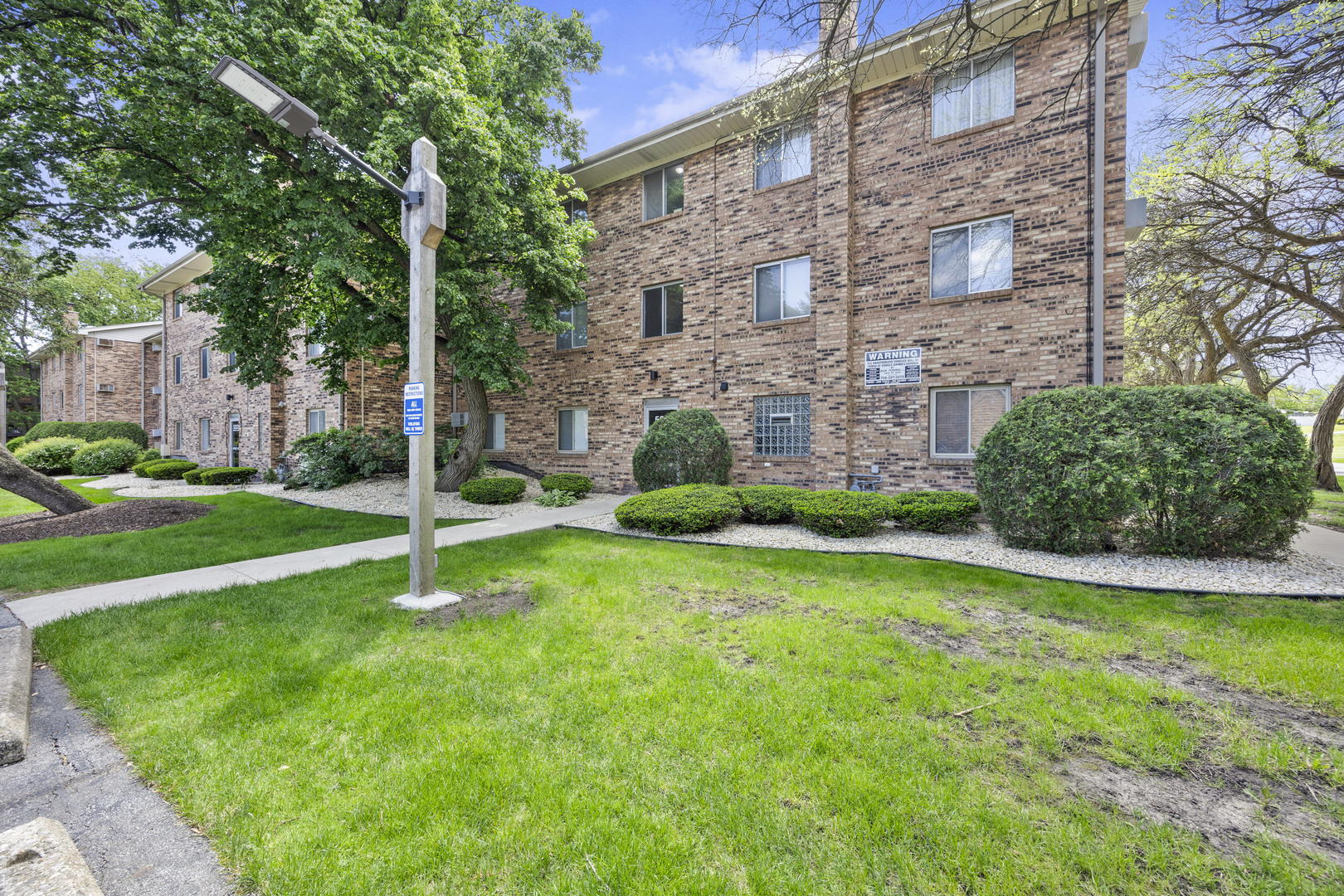 5343 Waterbury Court #2403, Crestwood, IL 60418