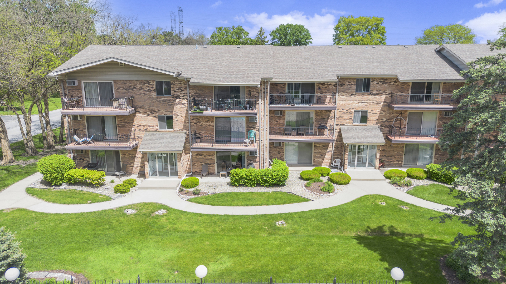 5343 Waterbury Court #2403, Crestwood, IL 60418