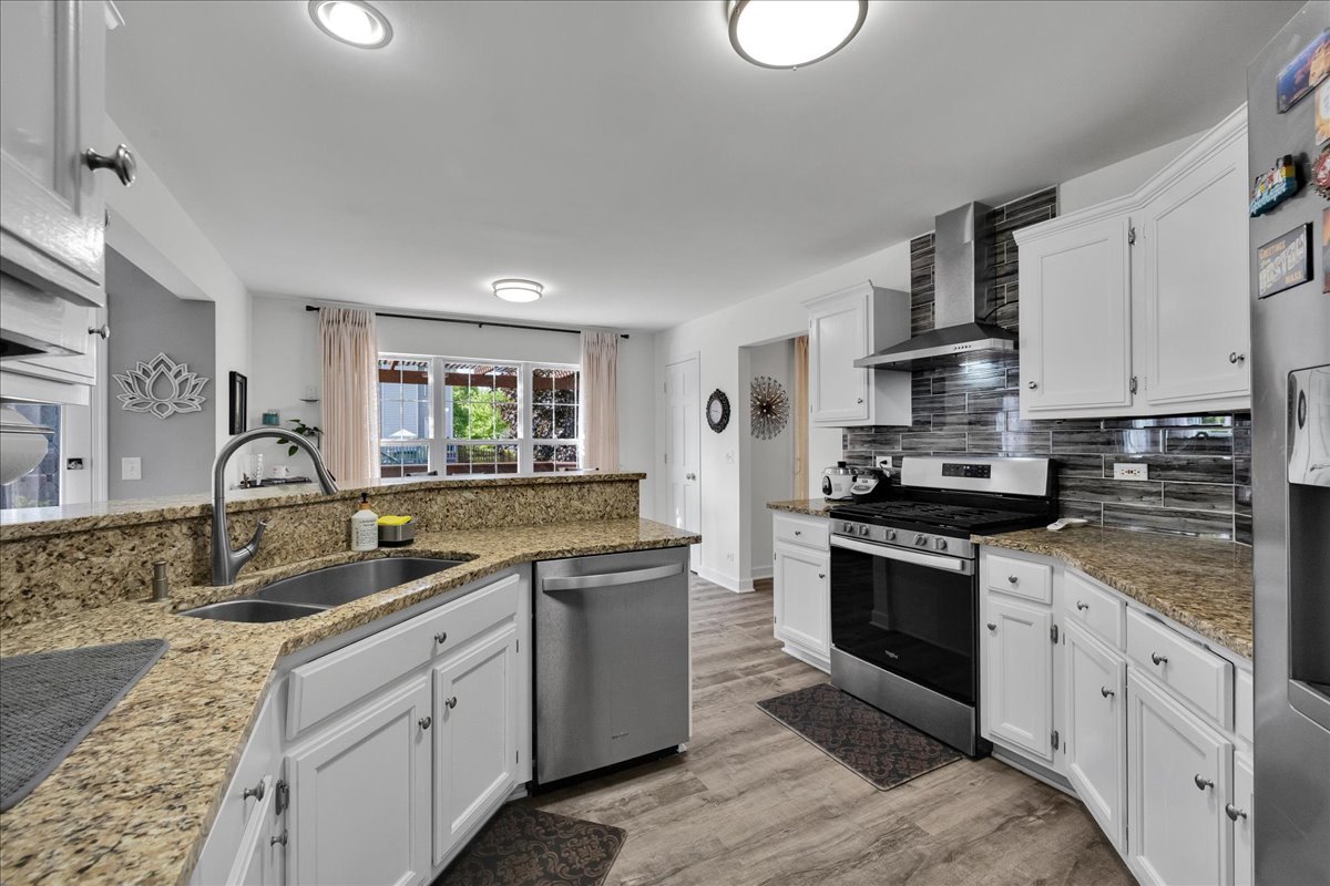 3424 Parliament Lane, Naperville, IL 60564