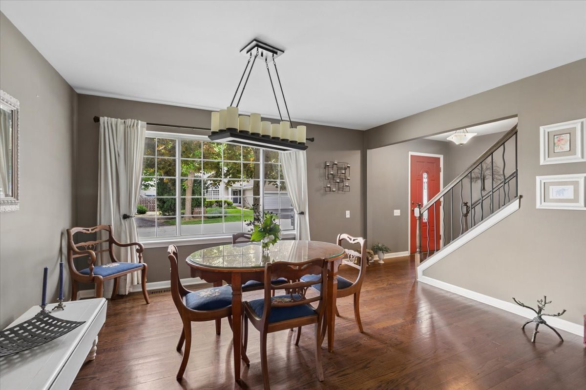 459 Rock Hall Circle, Grayslake, IL 60030