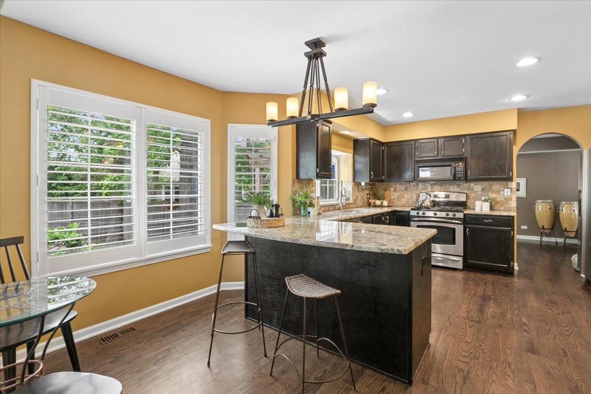 459 Rock Hall Circle, Grayslake, IL 60030