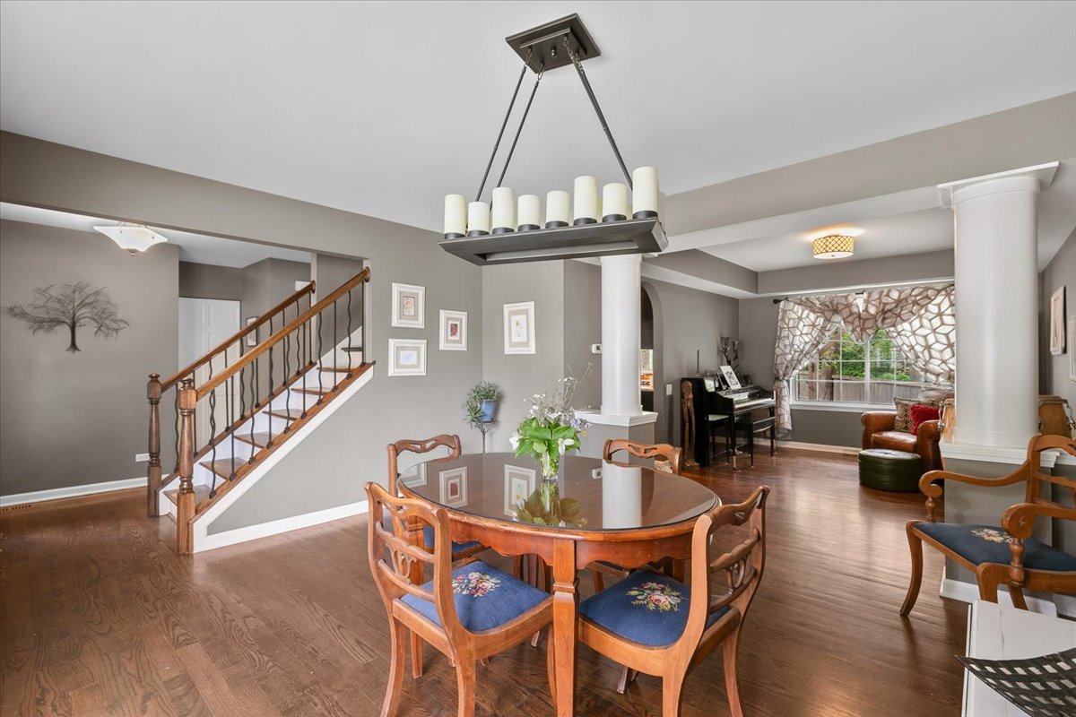 459 Rock Hall Circle, Grayslake, IL 60030