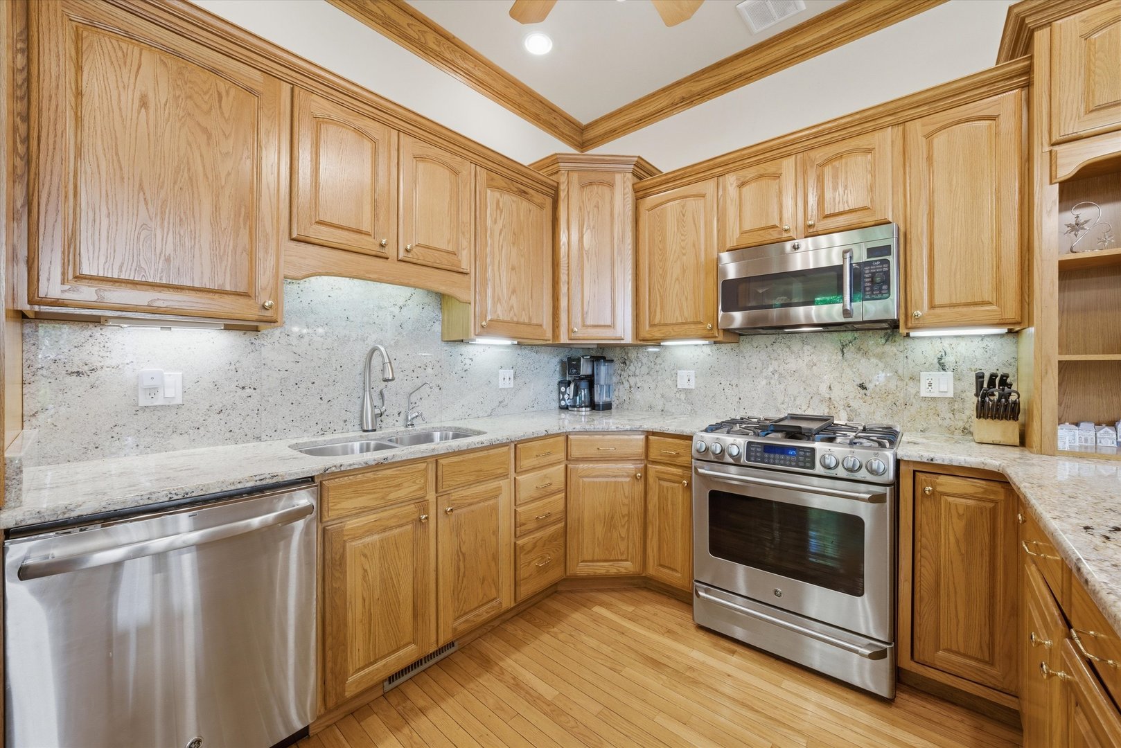 25155 S Stoney Island Avenue, Crete, IL 60417