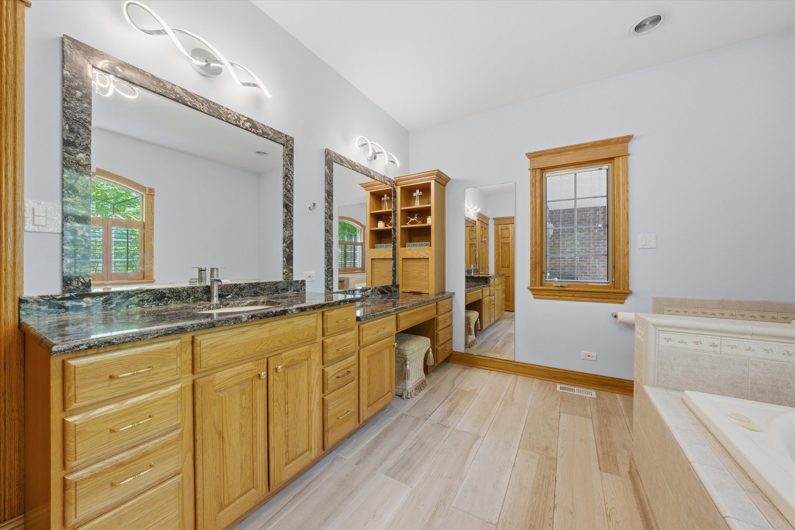 25155 S Stoney Island Avenue, Crete, IL 60417