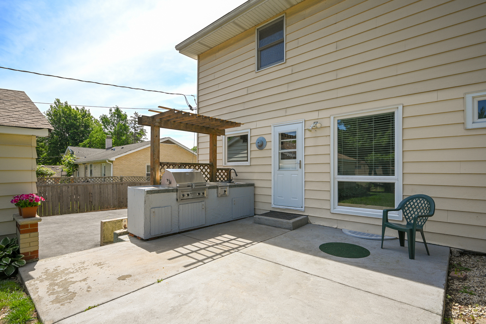 114 W Berkshire Avenue, Lombard, IL 60148