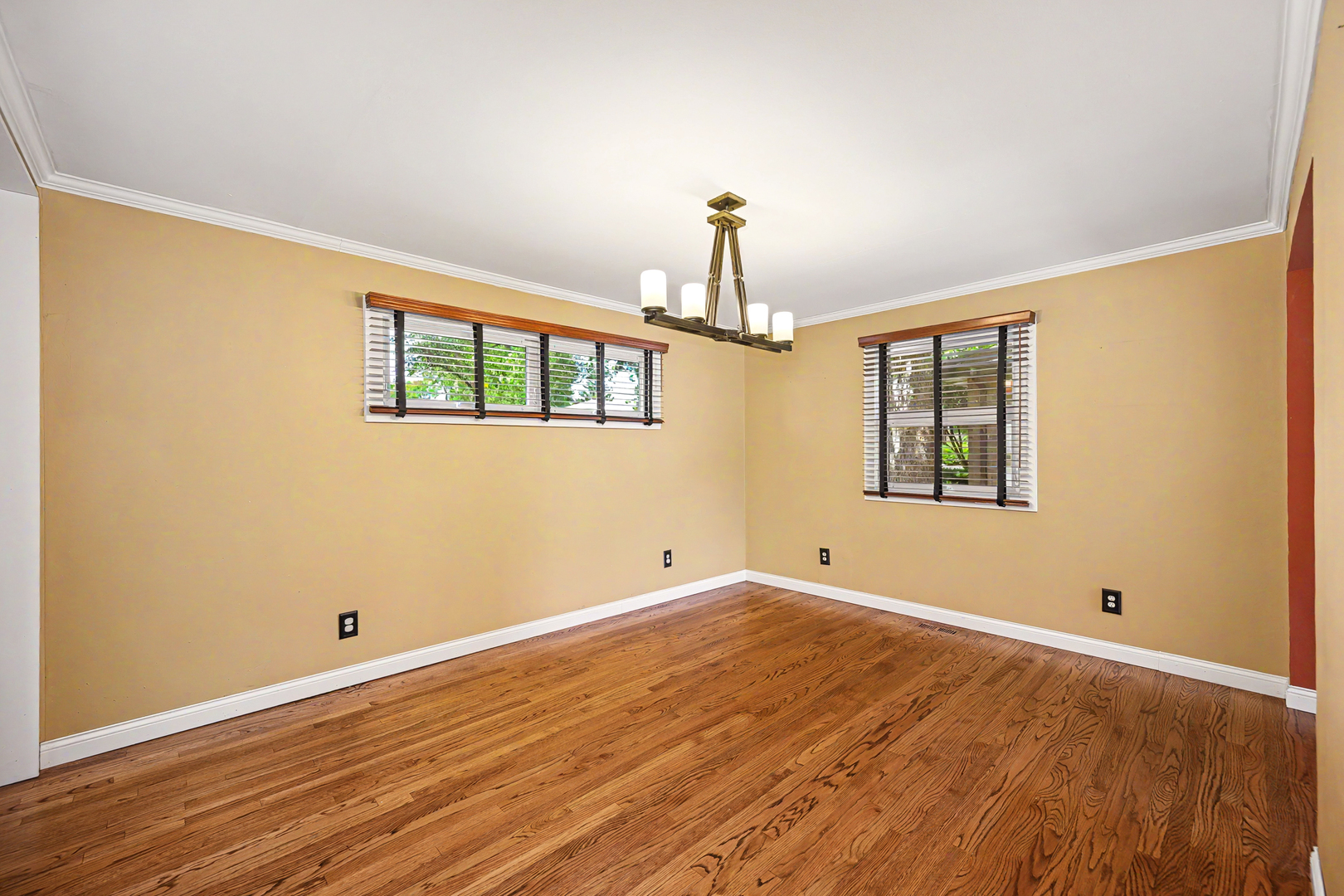 114 W Berkshire Avenue, Lombard, IL 60148