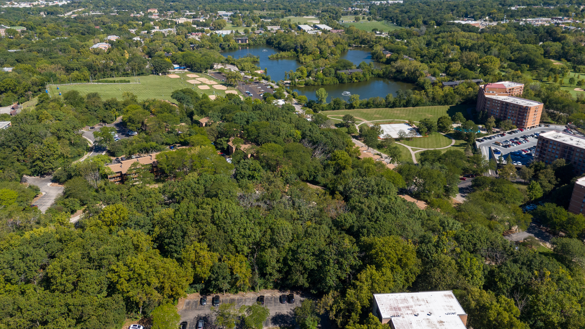 5950 OAKWOOD Drive #4K, Lisle, IL 60532