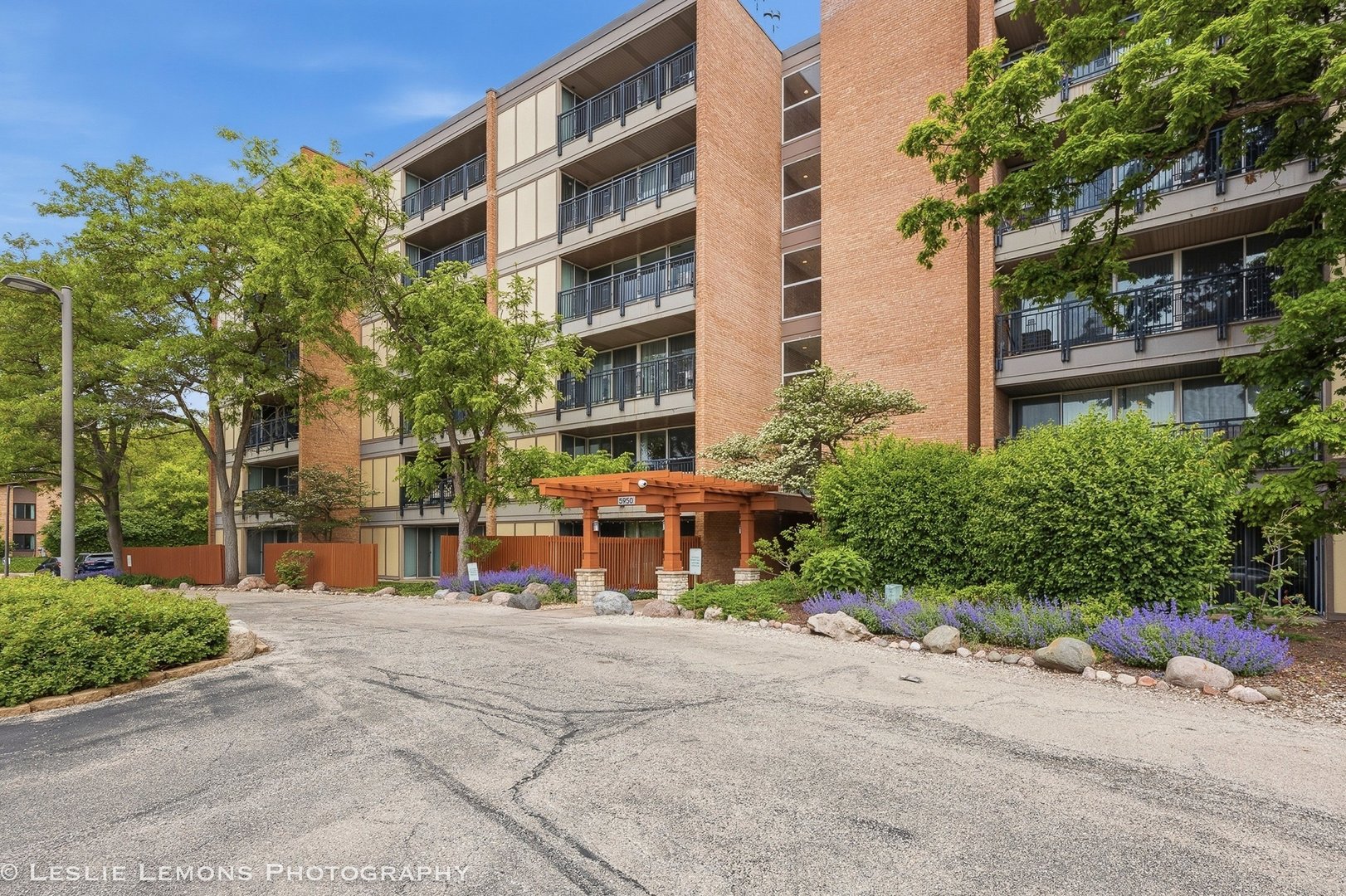 5950 OAKWOOD Drive #4K, Lisle, IL 60532