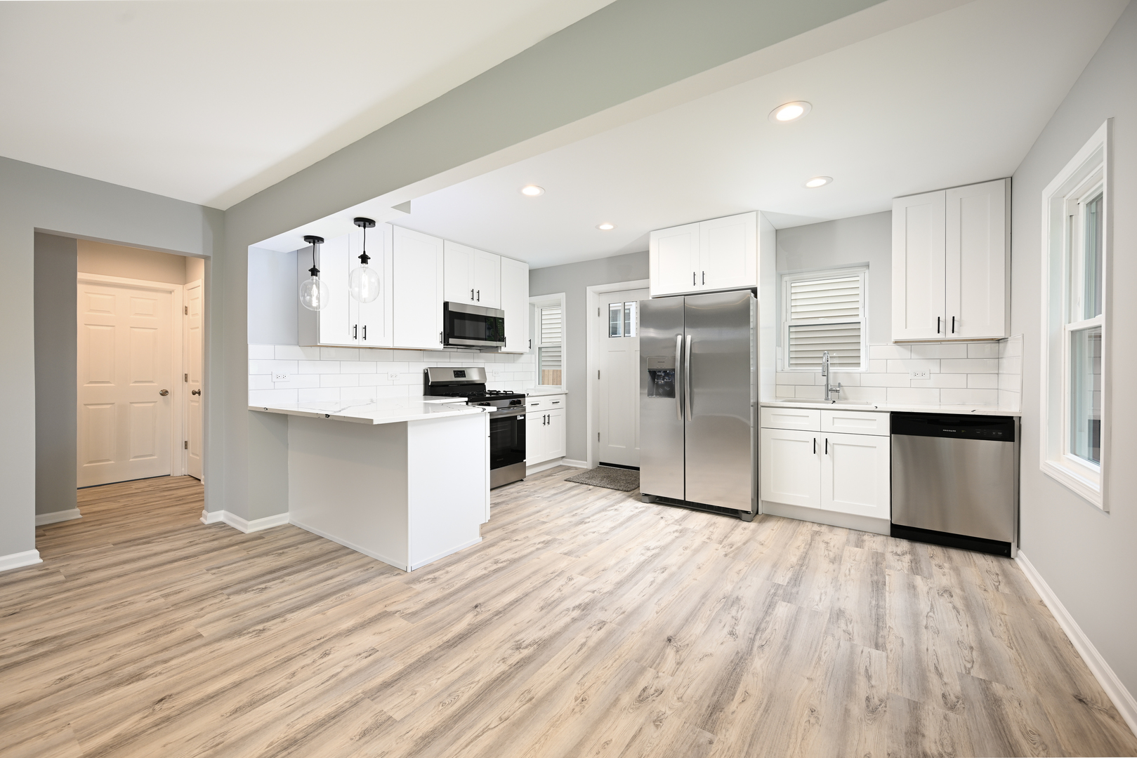 3211 GEORGE Street, Franklin Park, IL 60131