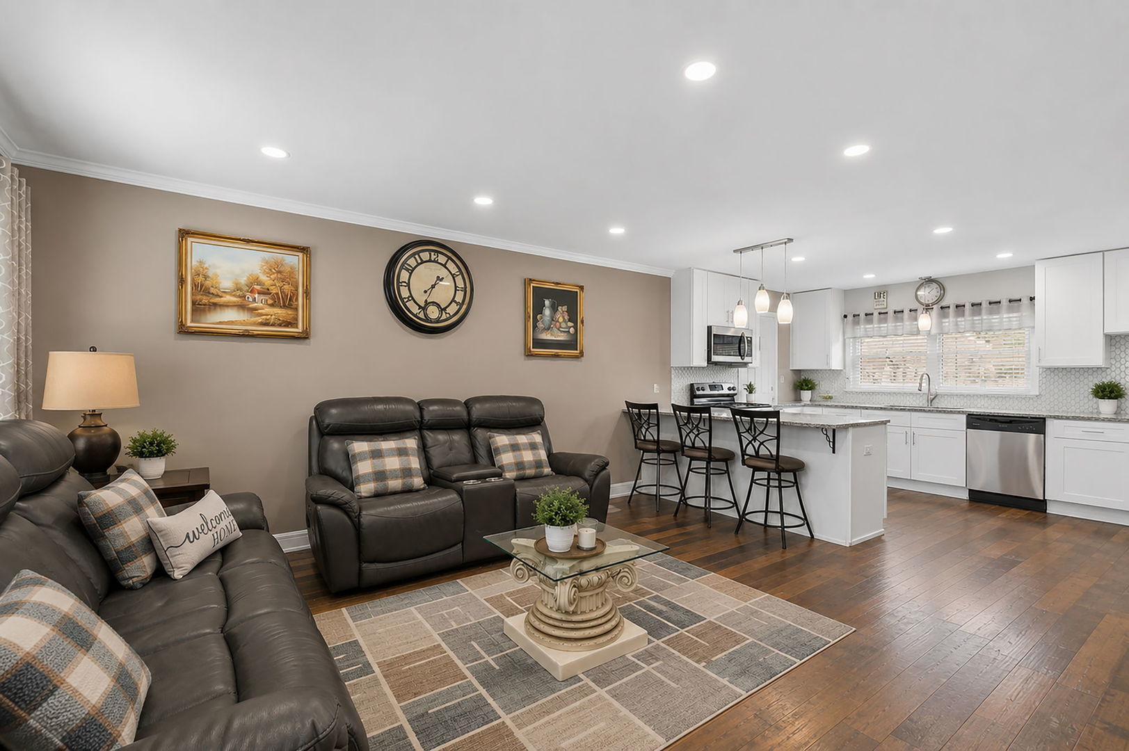 115 N Rose Avenue, Addison, IL 60101