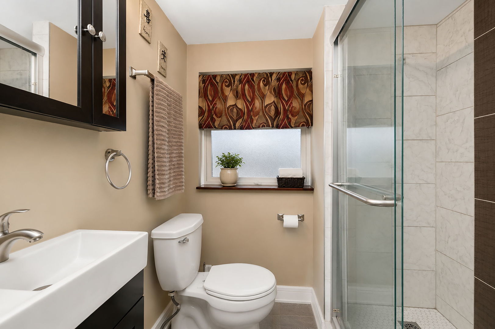 115 N Rose Avenue, Addison, IL 60101