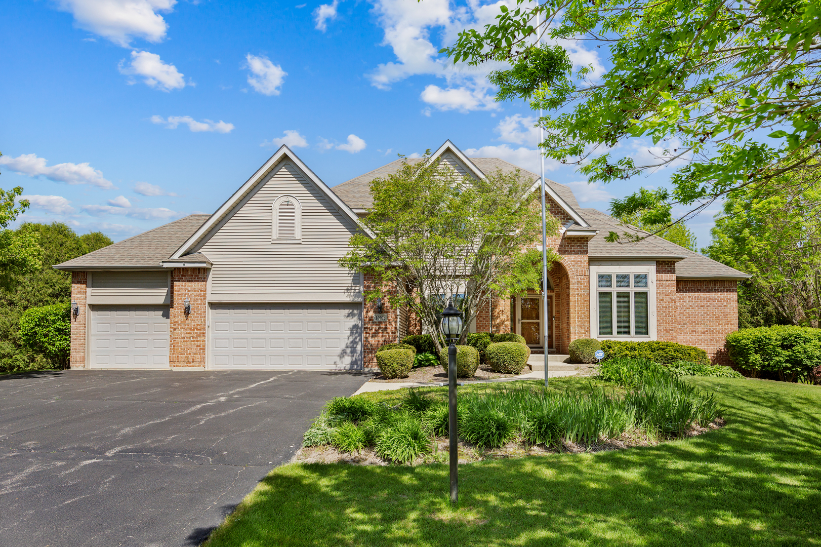 10902 Red Hawk Lane, Spring Grove, IL 60081