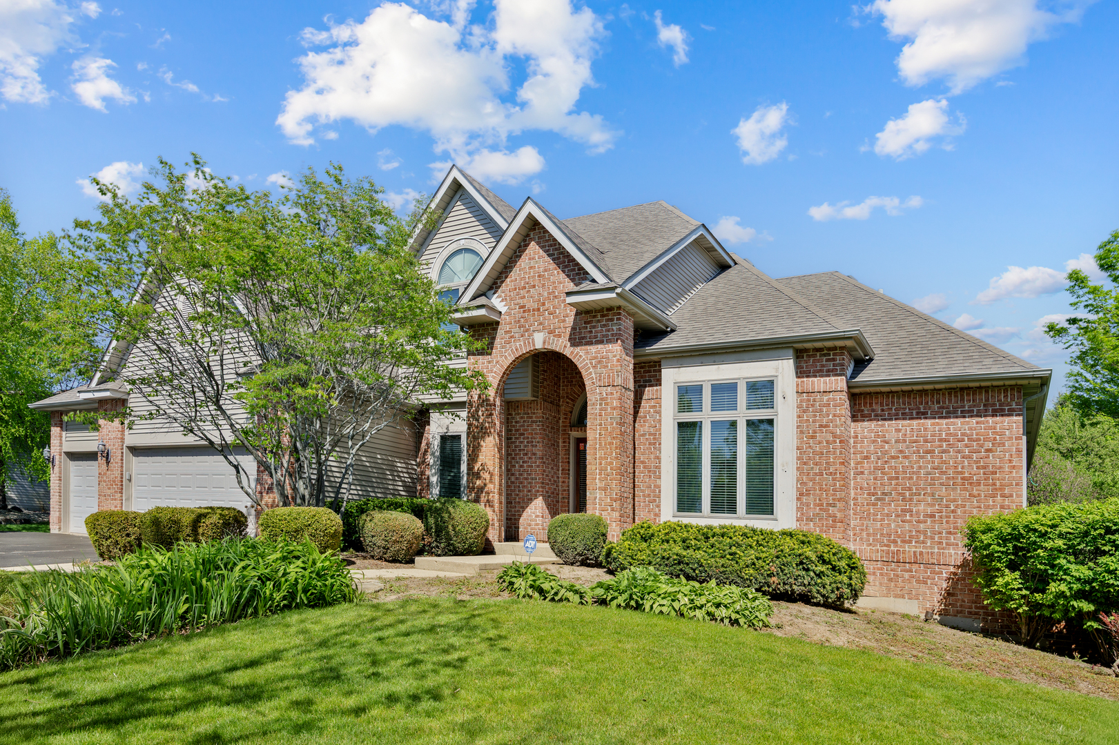 10902 Red Hawk Lane, Spring Grove, IL 60081