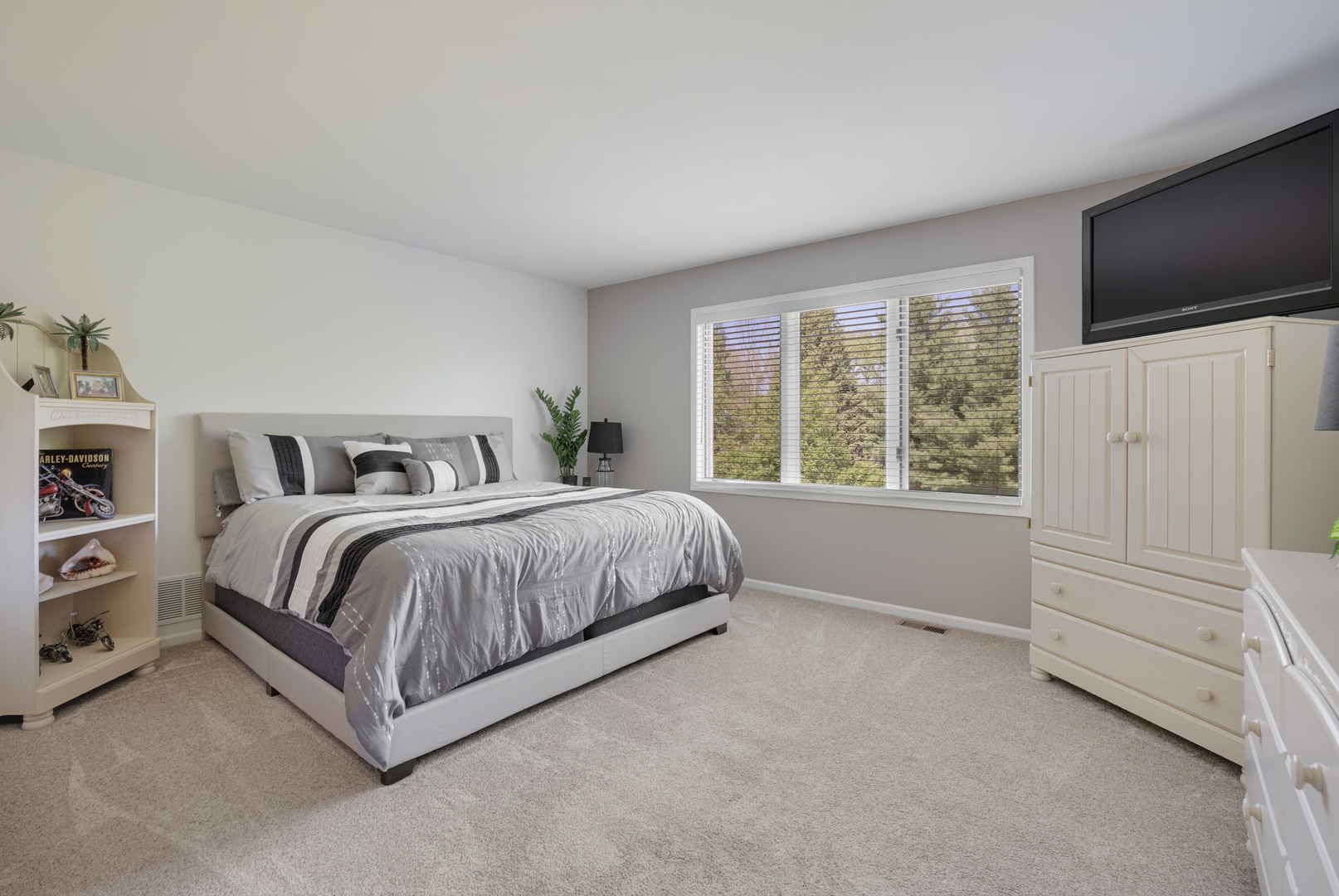 10902 Red Hawk Lane, Spring Grove, IL 60081
