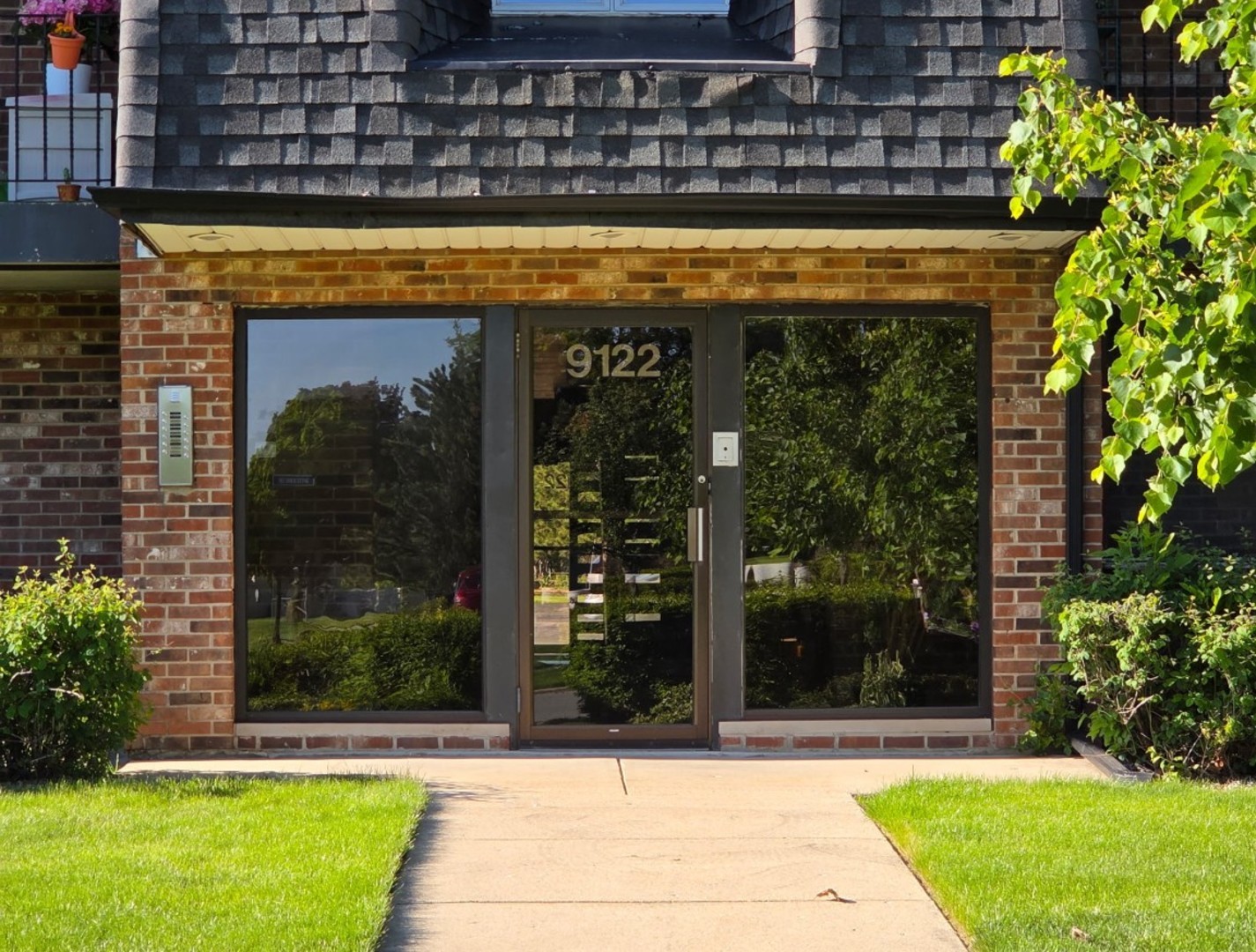 9122 W 140th Street #1SW, Orland Park, IL 60462