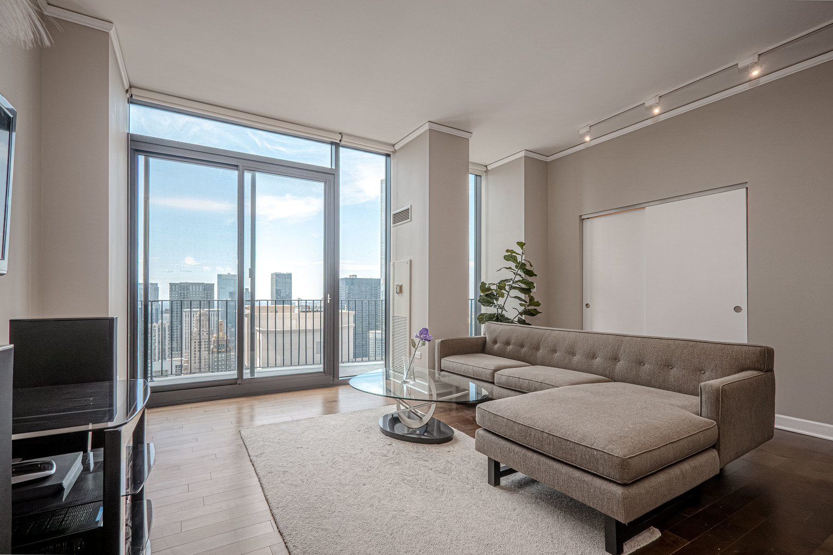 225 N Columbus Drive #5701, Chicago, IL 60601