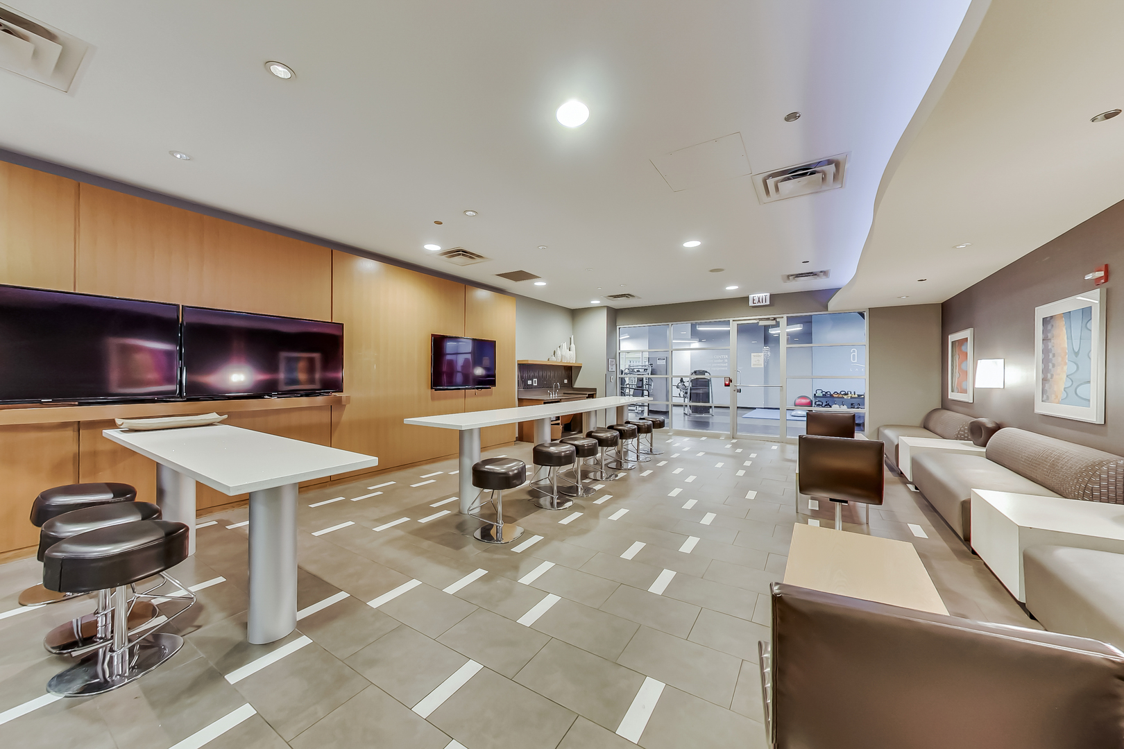 225 N Columbus Drive #5701, Chicago, IL 60601