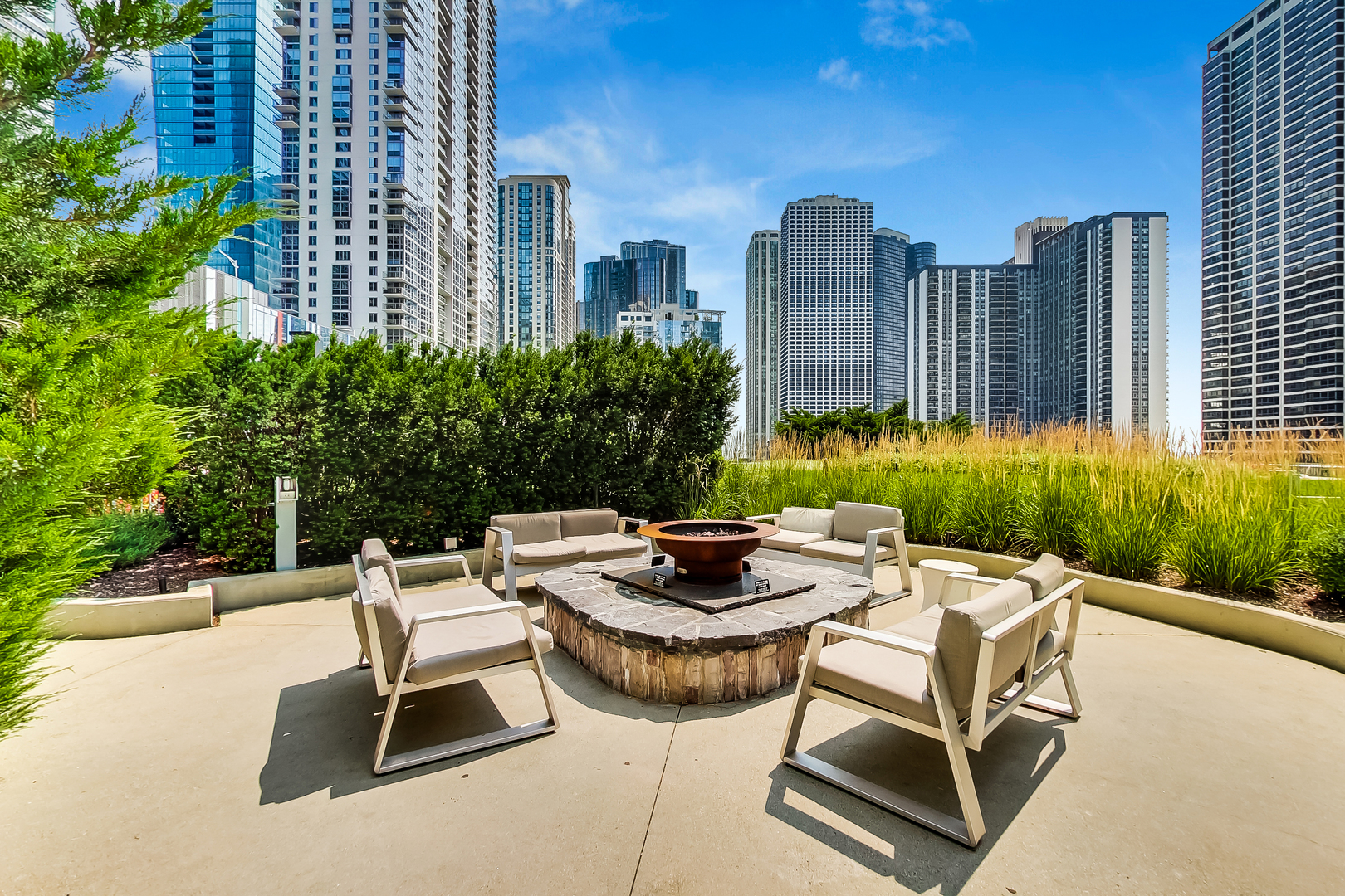 225 N Columbus Drive #5701, Chicago, IL 60601