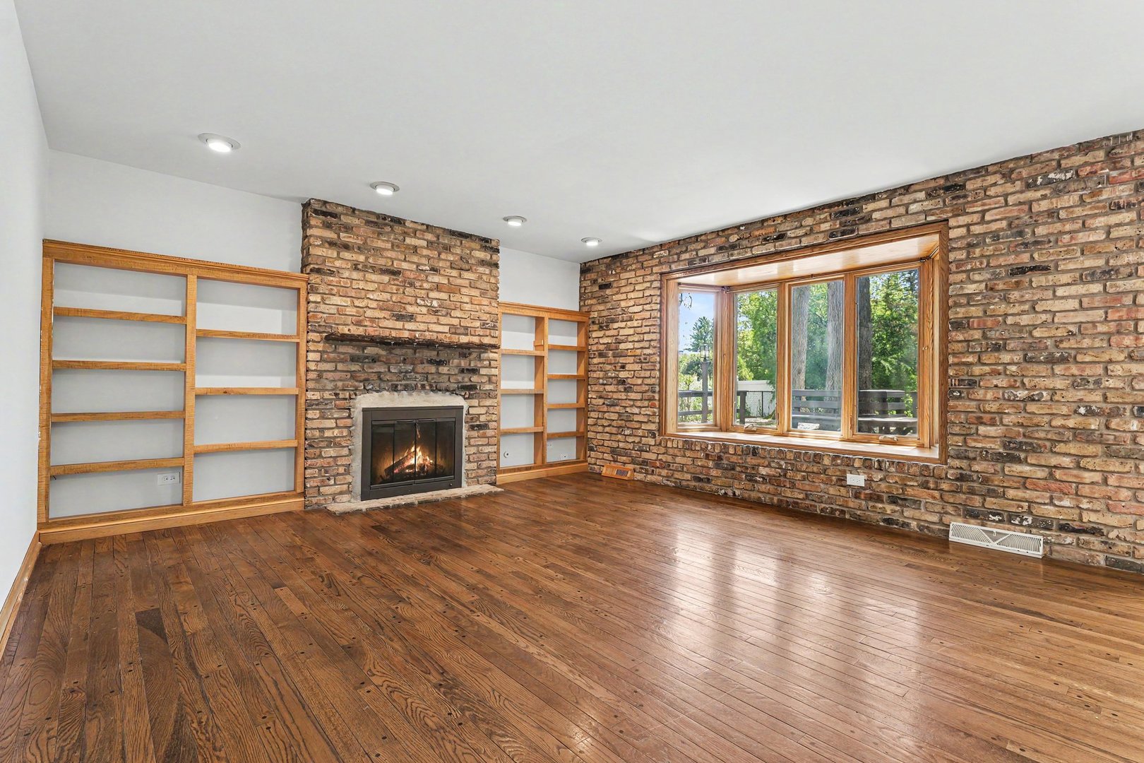6351 W 124th Place, Palos Heights, IL 60463