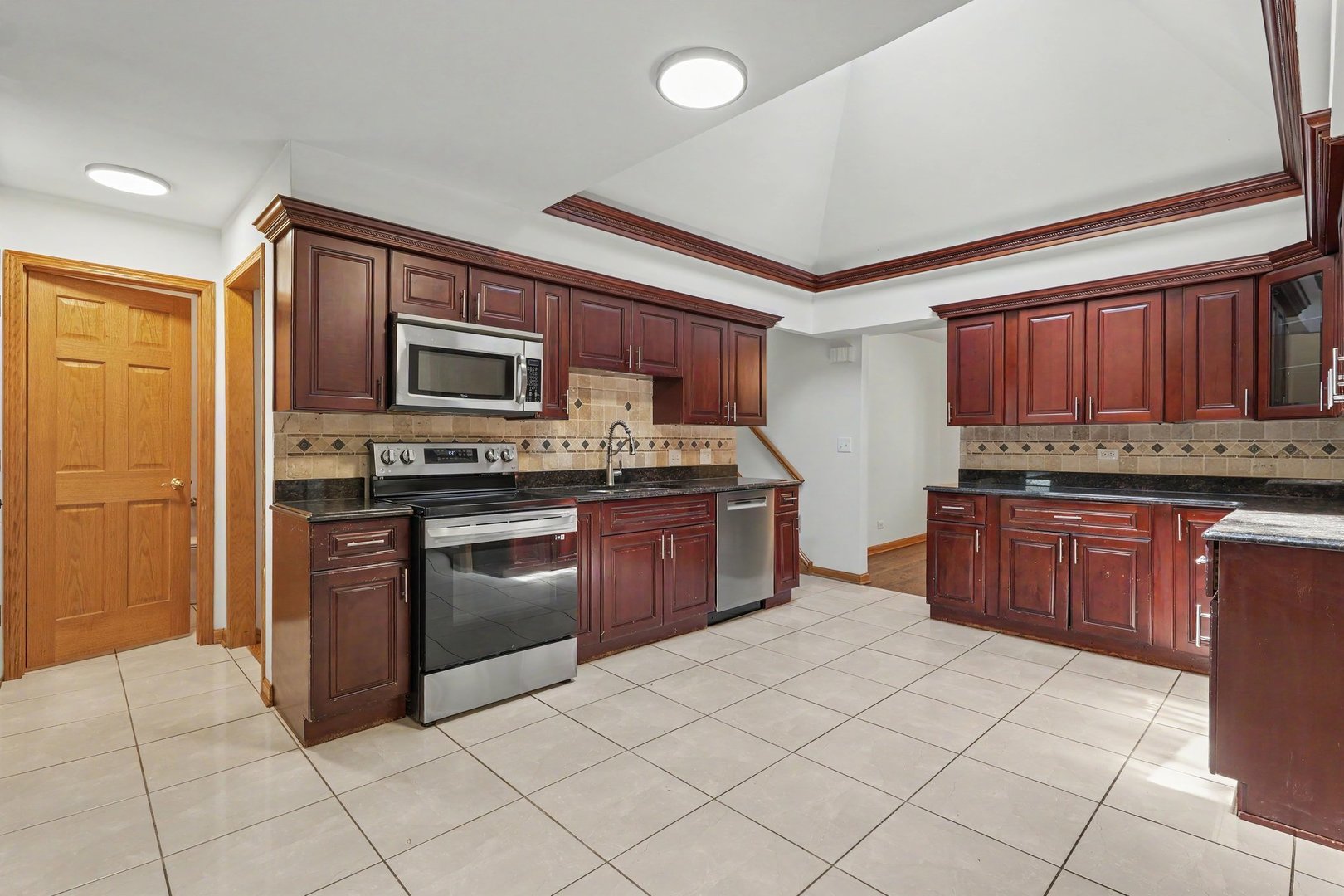 6351 W 124th Place, Palos Heights, IL 60463