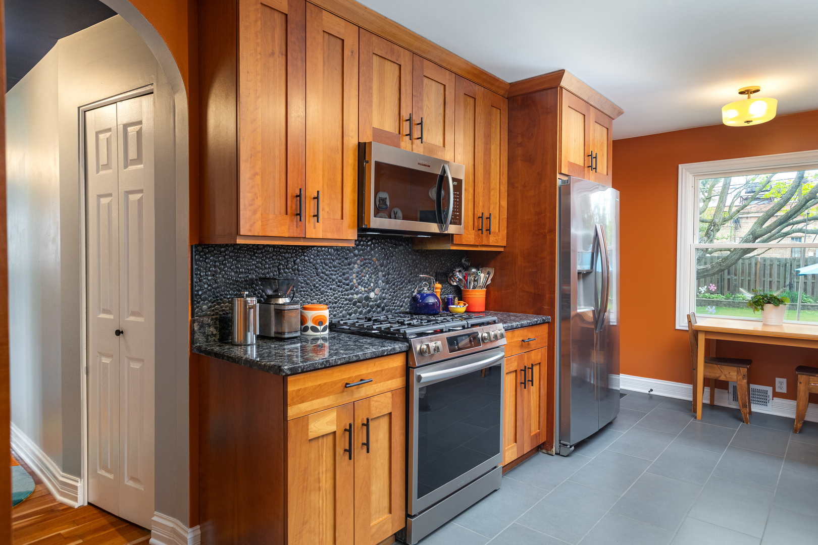 826 N Main Street, Naperville, IL 60563