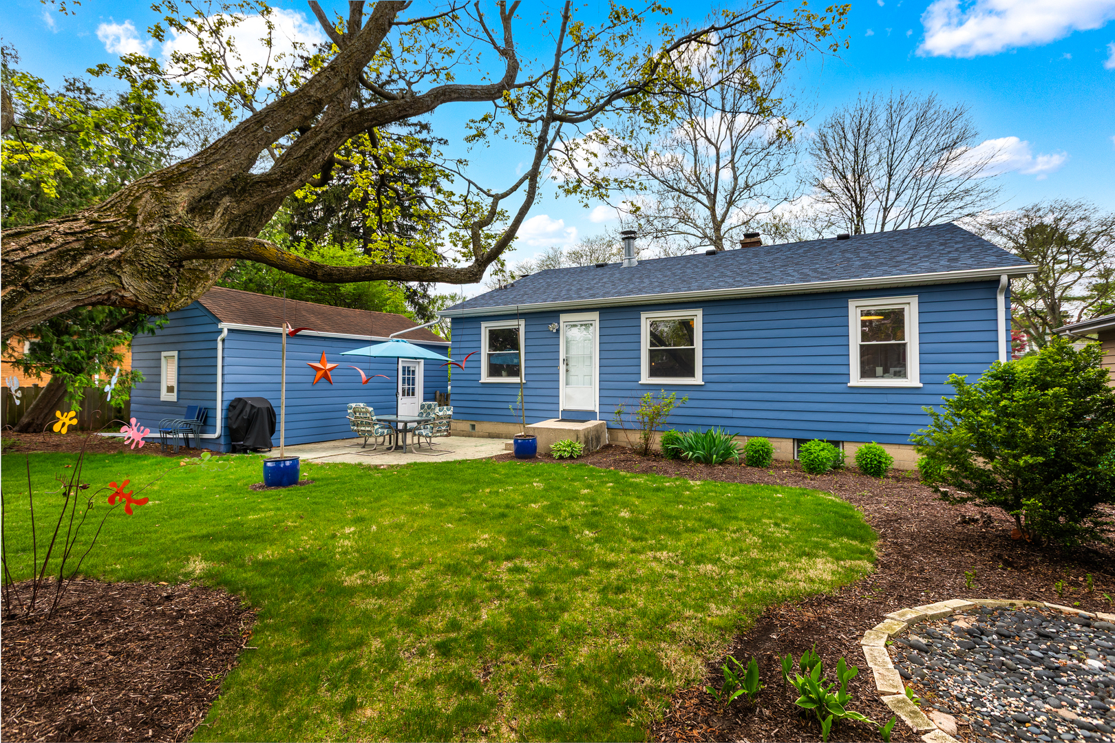 826 N Main Street, Naperville, IL 60563