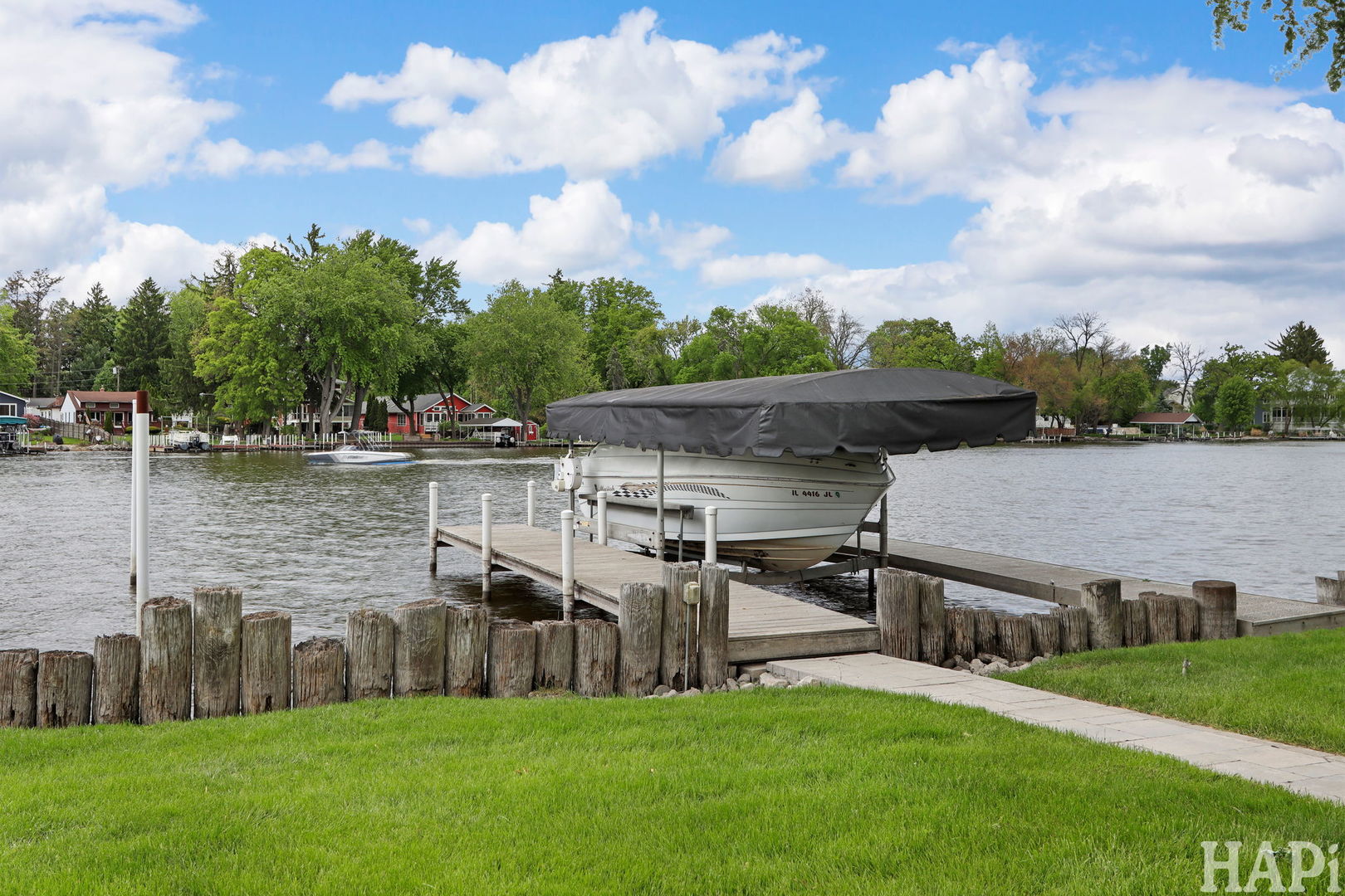 1611 N Woodlawn Park Avenue, McHenry, IL 60051