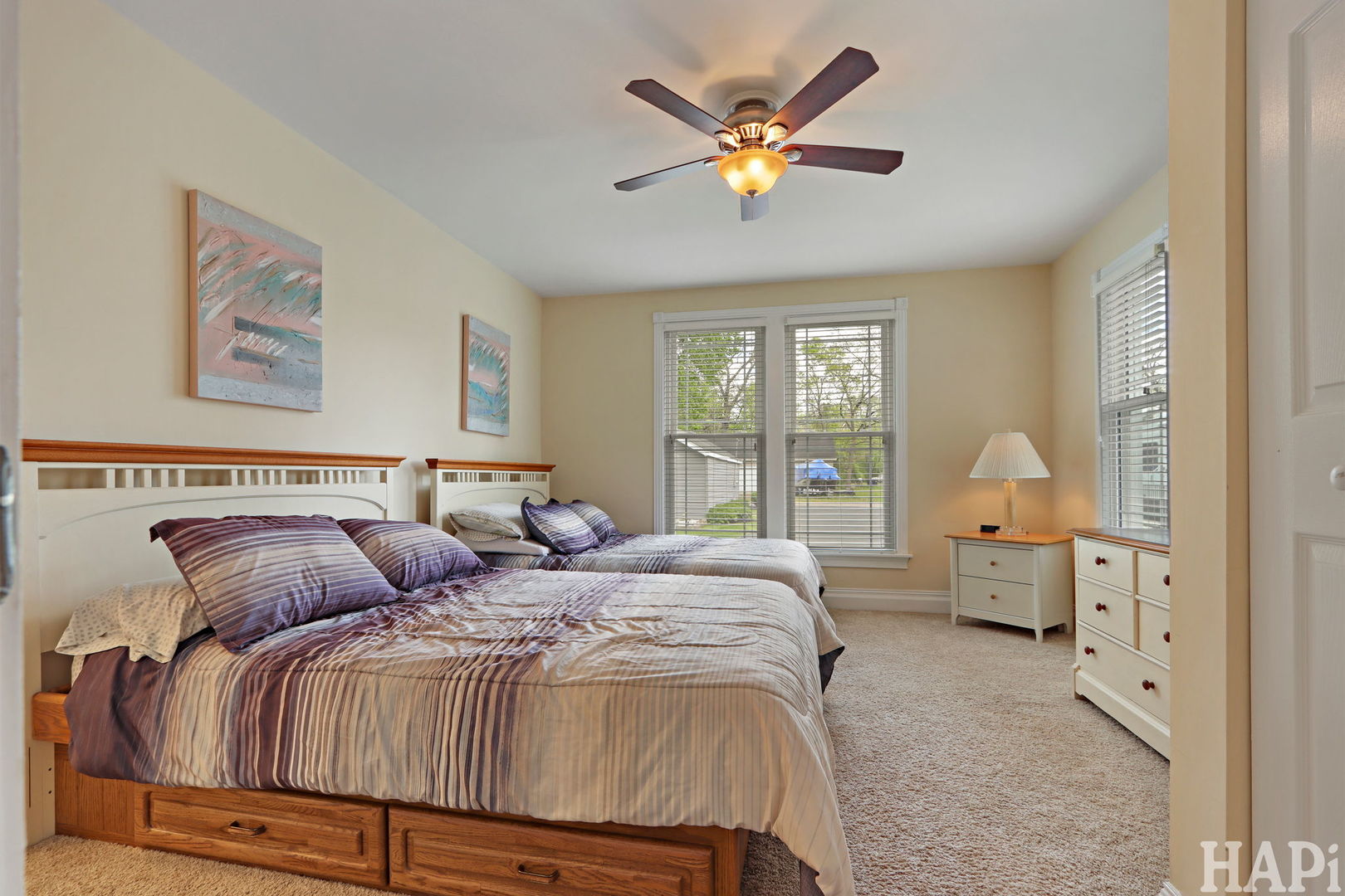 1611 N Woodlawn Park Avenue, McHenry, IL 60051