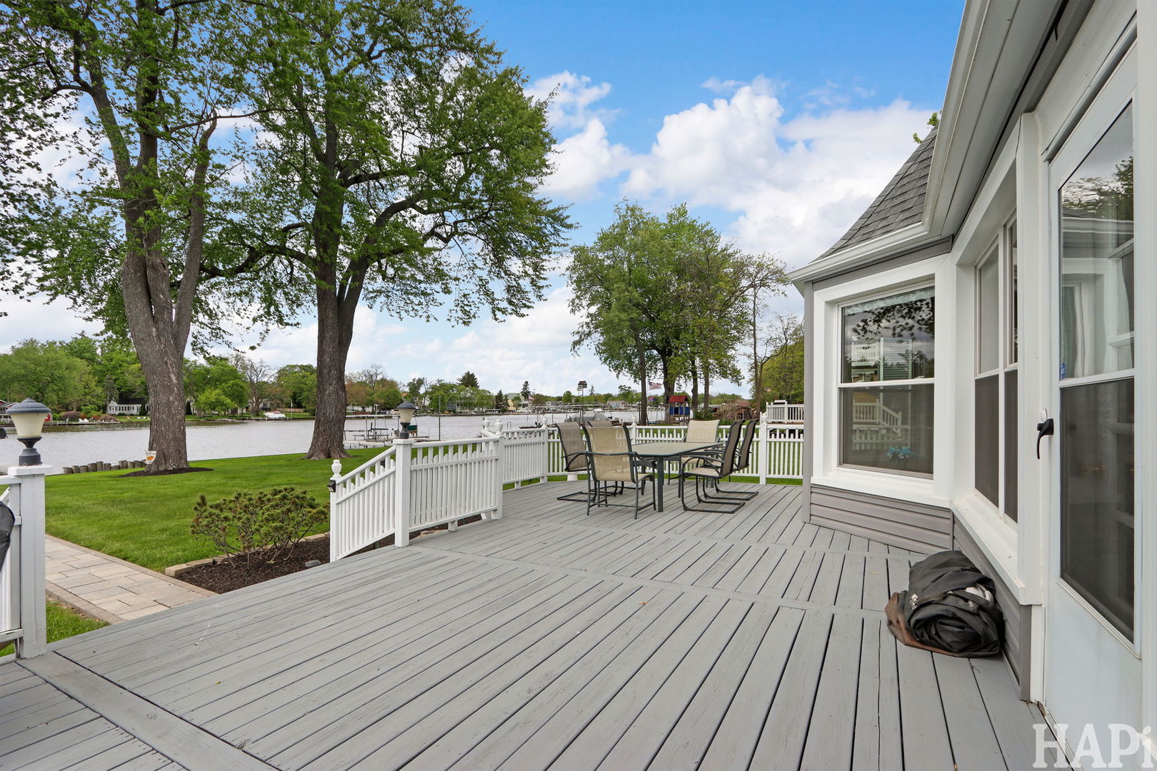 1611 N Woodlawn Park Avenue, McHenry, IL 60051