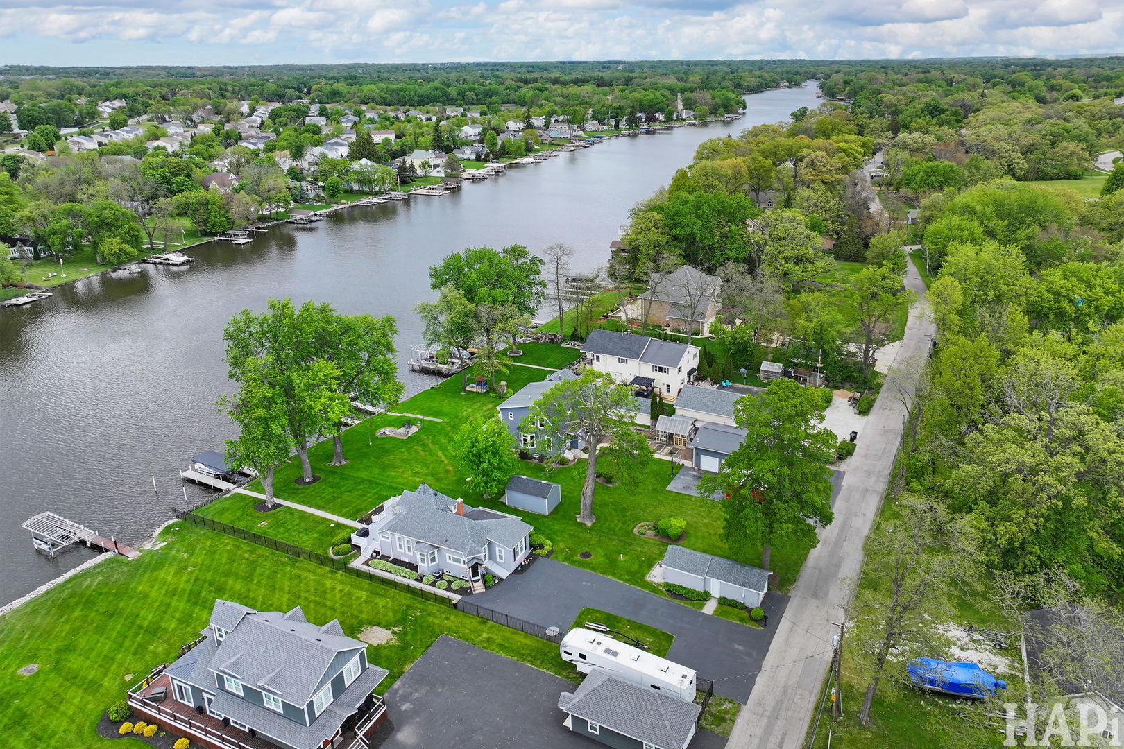 1611 N Woodlawn Park Avenue, McHenry, IL 60051
