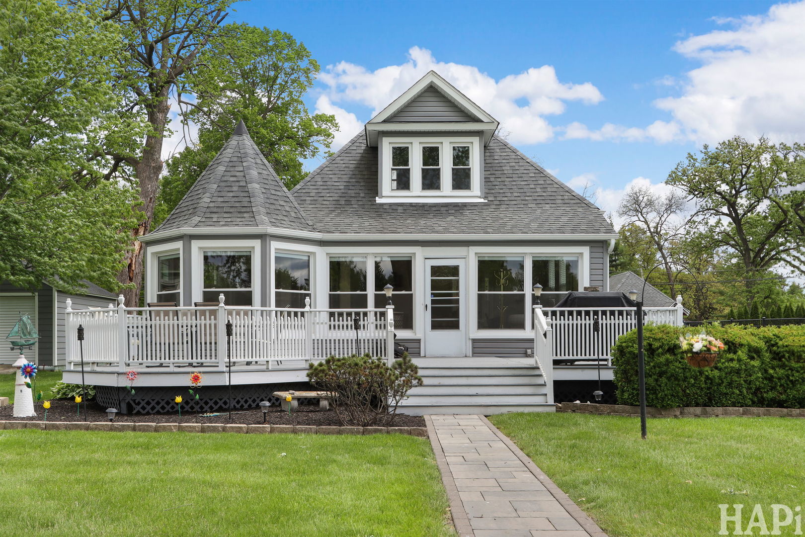 1611 N Woodlawn Park Avenue, McHenry, IL 60051