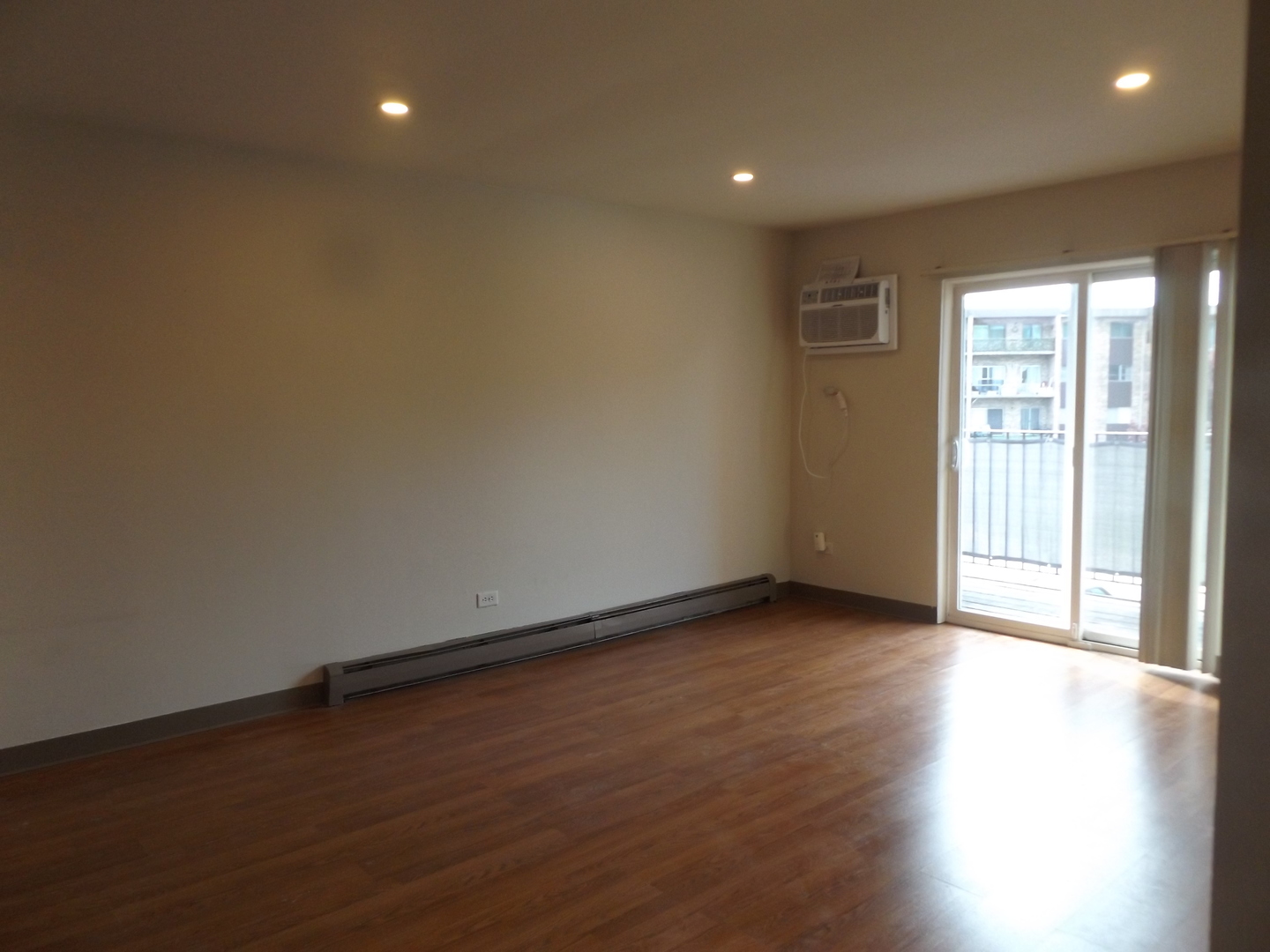 710 W Huntington Commons Road #3A, Mount Prospect, IL 60056