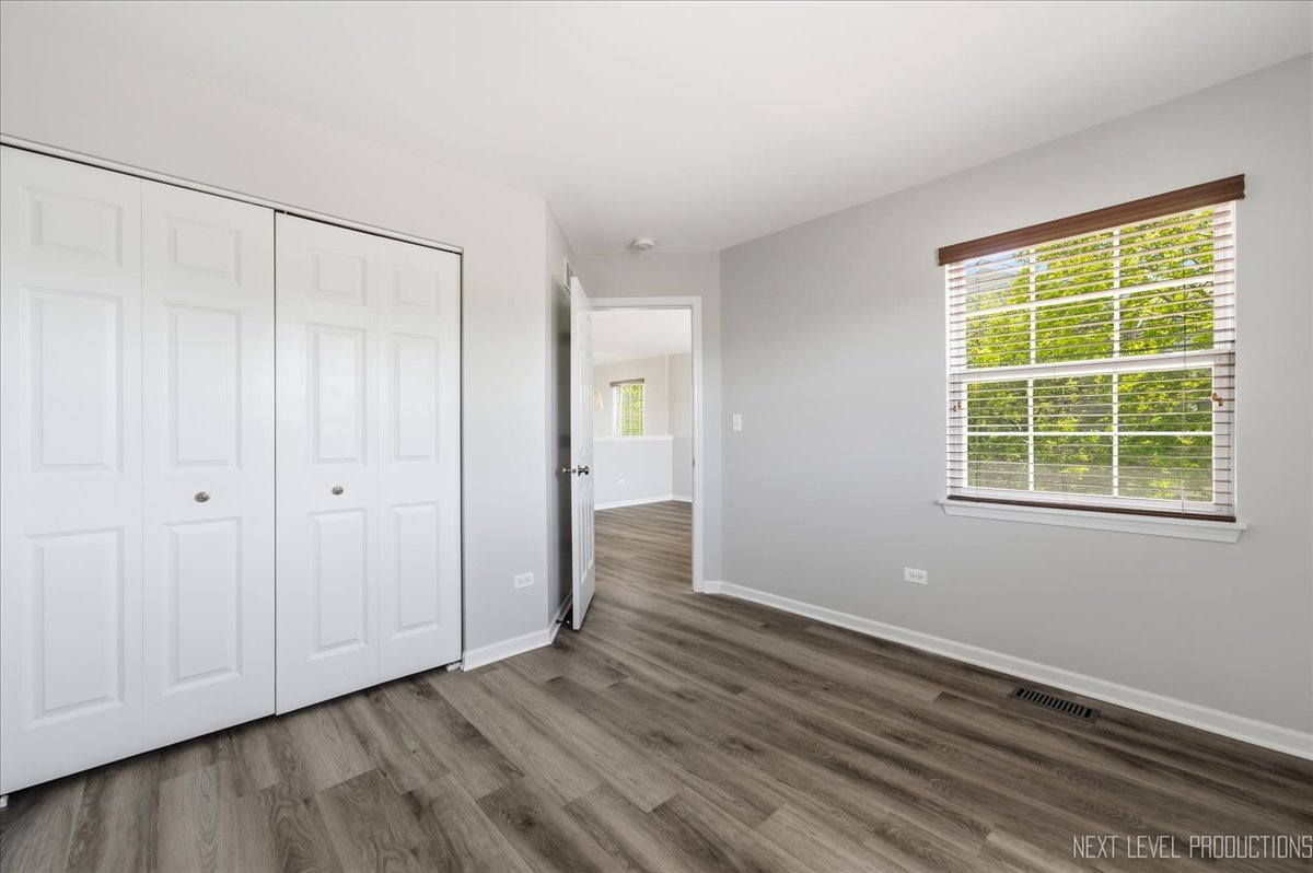 2940 White Thorn Circle, Naperville, IL 60564
