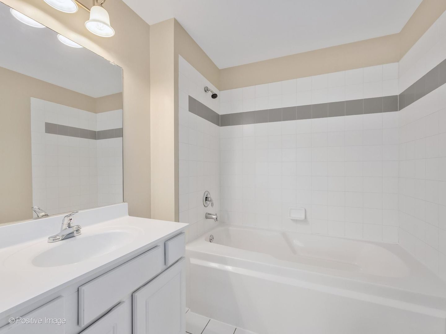 43 Foxcroft Road #135, Naperville, IL 60565