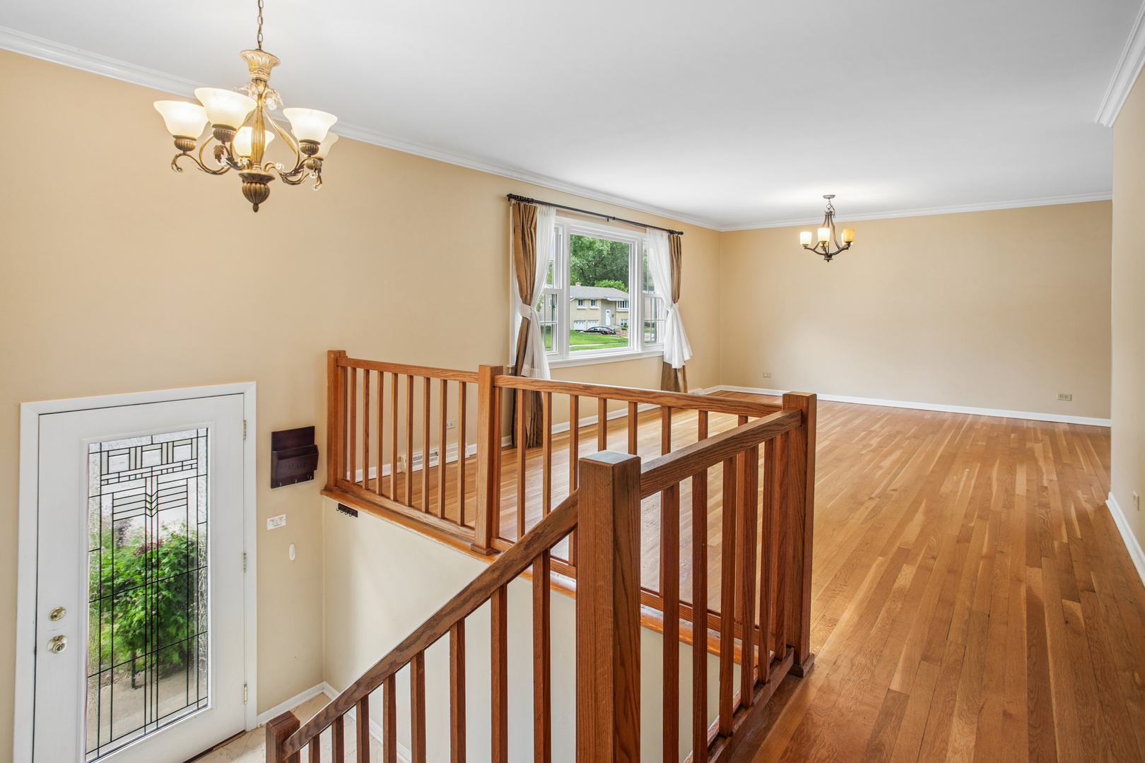 1062 E Williams Drive, Palatine, IL 60074