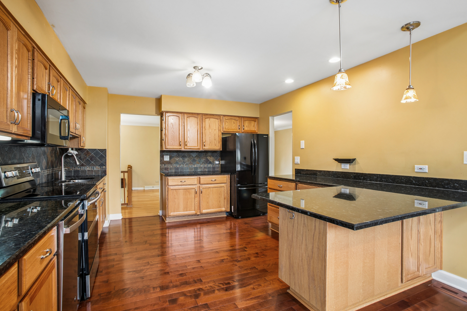 1062 E Williams Drive, Palatine, IL 60074