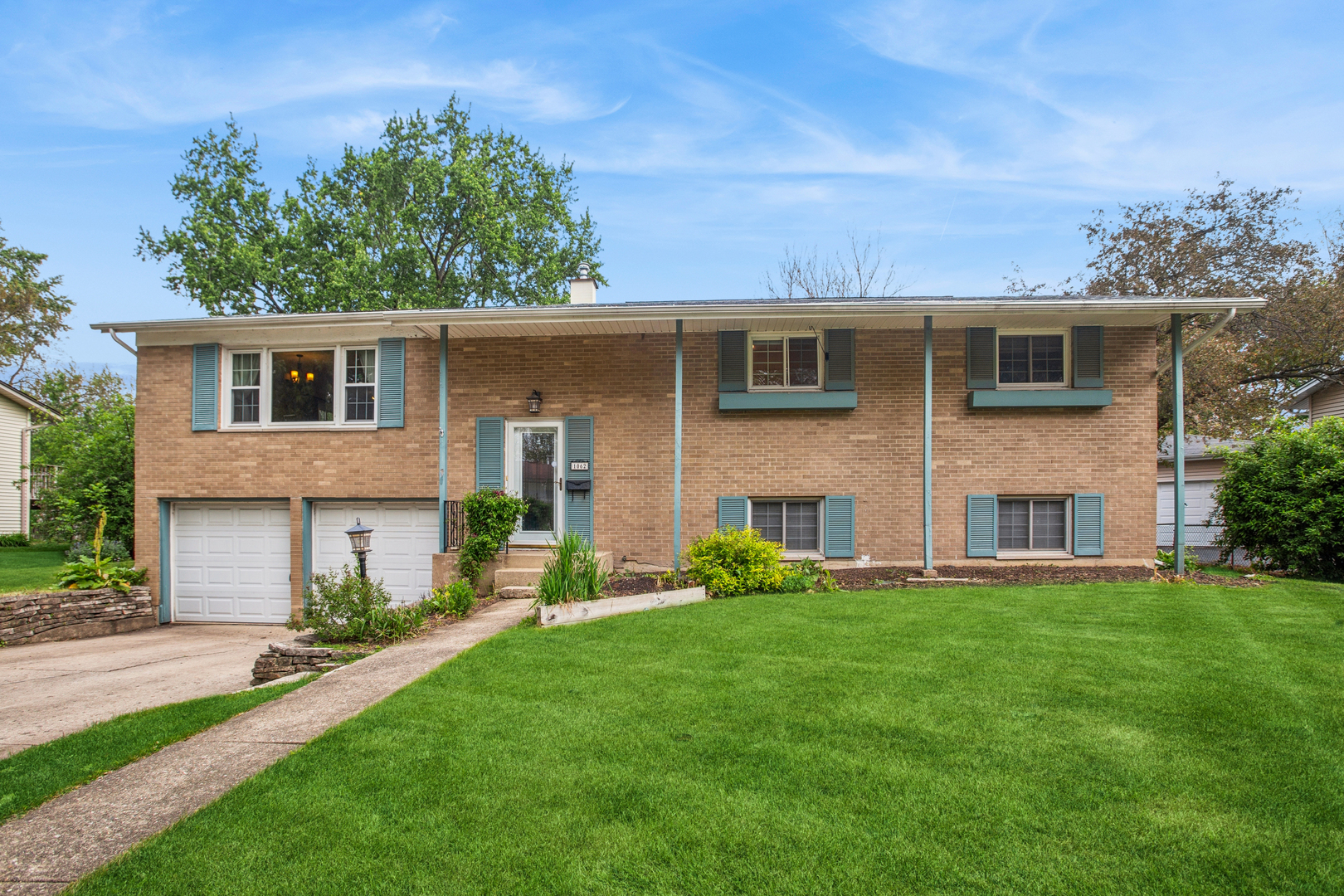 1062 E Williams Drive, Palatine, IL 60074