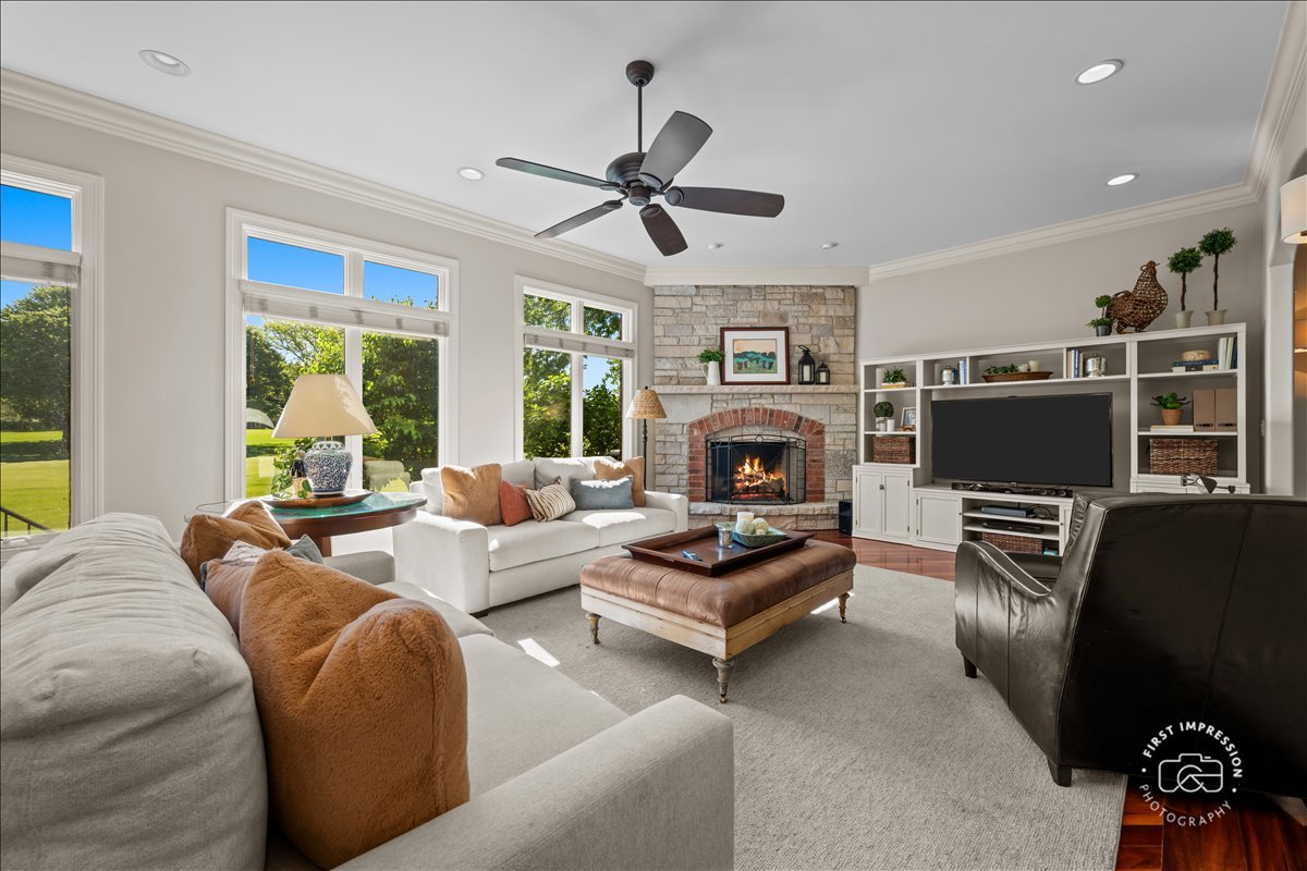 1116 Heatherton Drive, Naperville, IL 60563