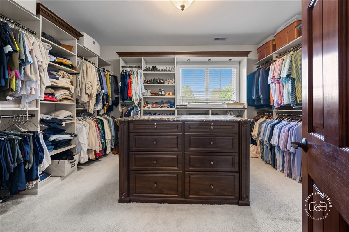 1116 Heatherton Drive, Naperville, IL 60563