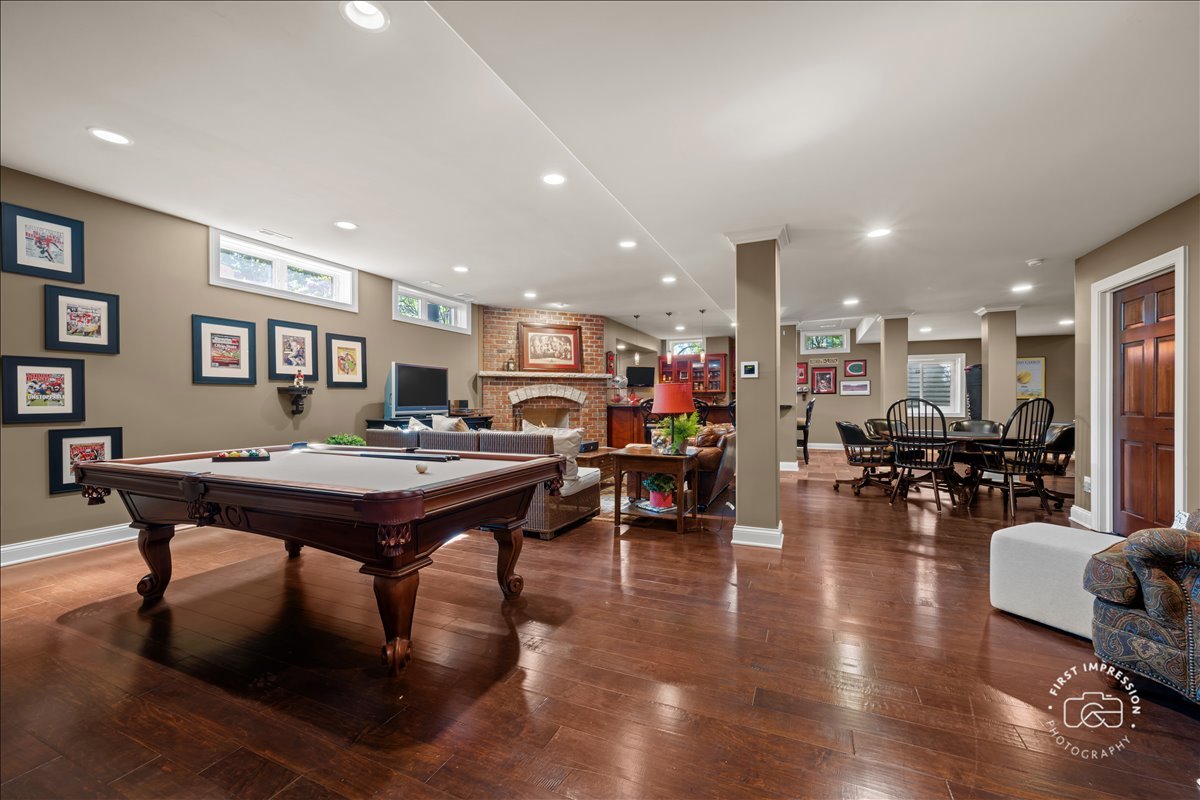 1116 Heatherton Drive, Naperville, IL 60563