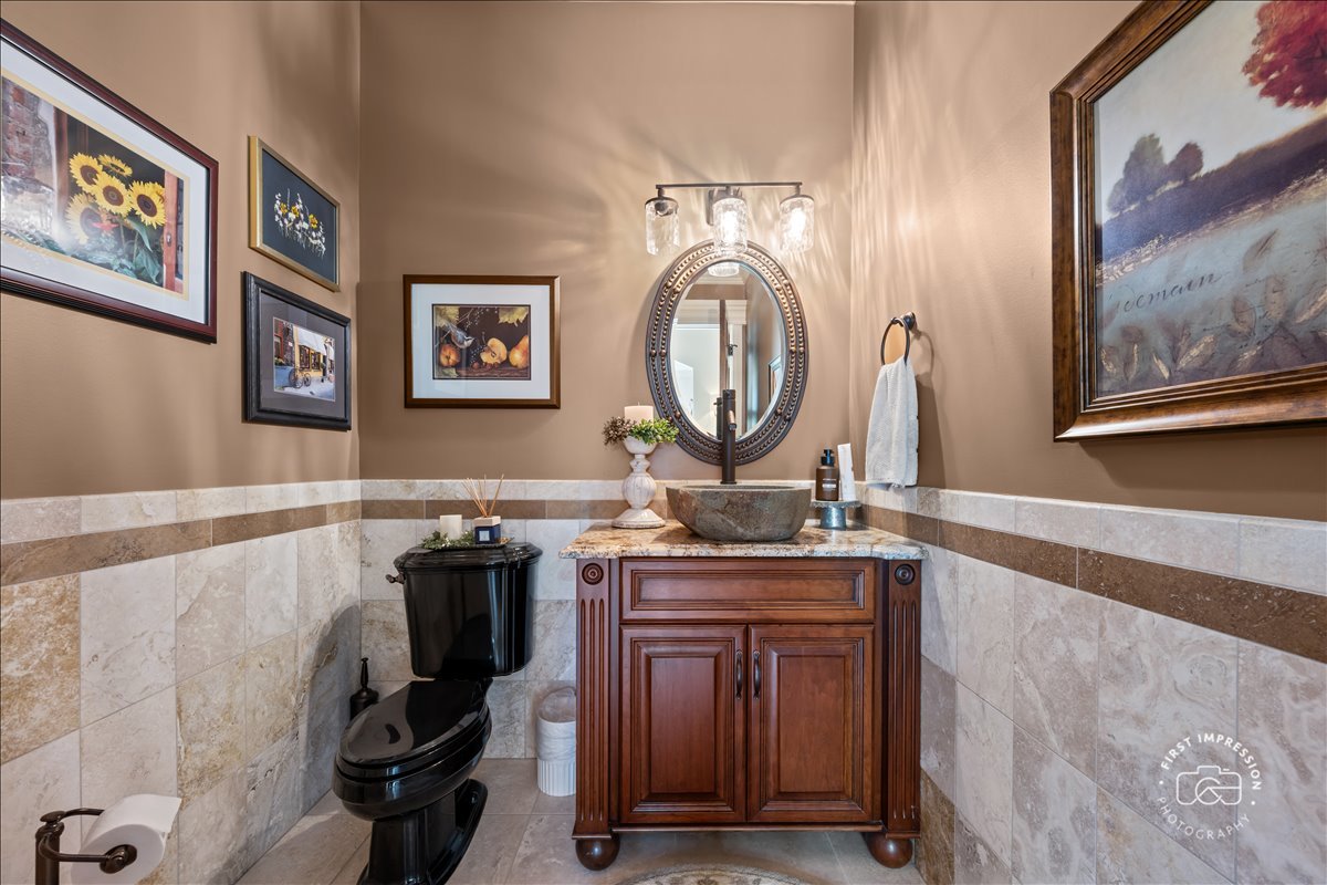 1116 Heatherton Drive, Naperville, IL 60563