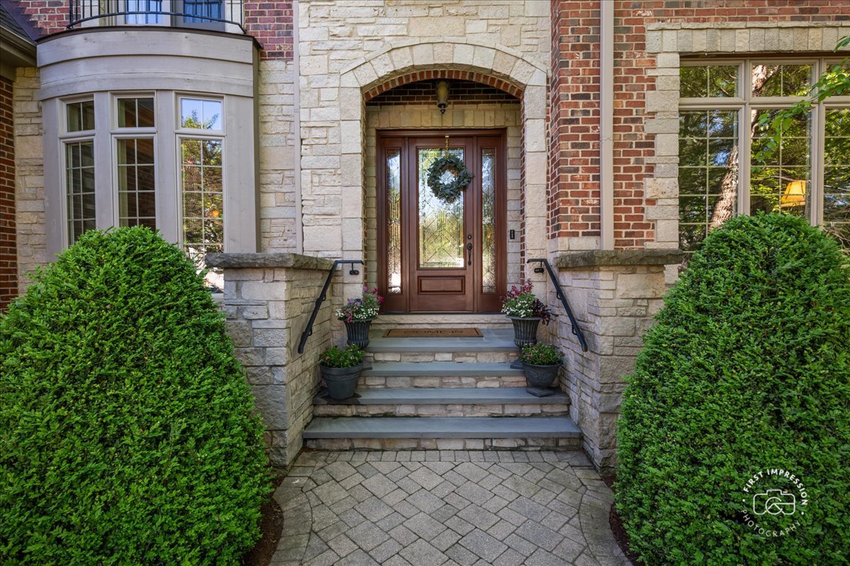 1116 Heatherton Drive, Naperville, IL 60563