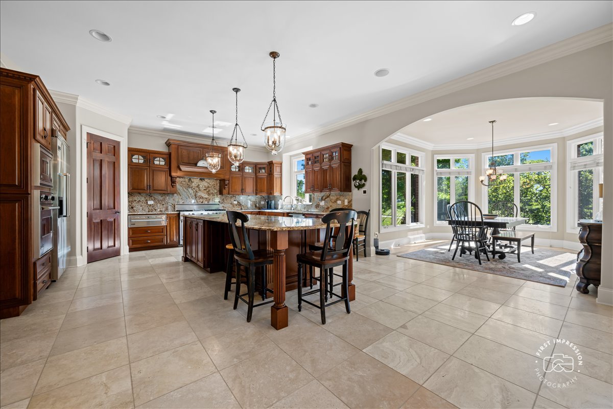 1116 Heatherton Drive, Naperville, IL 60563