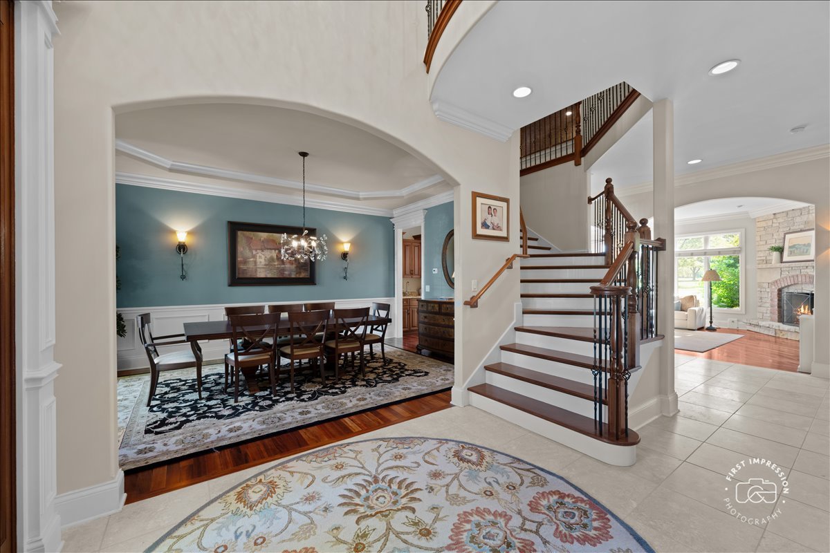1116 Heatherton Drive, Naperville, IL 60563