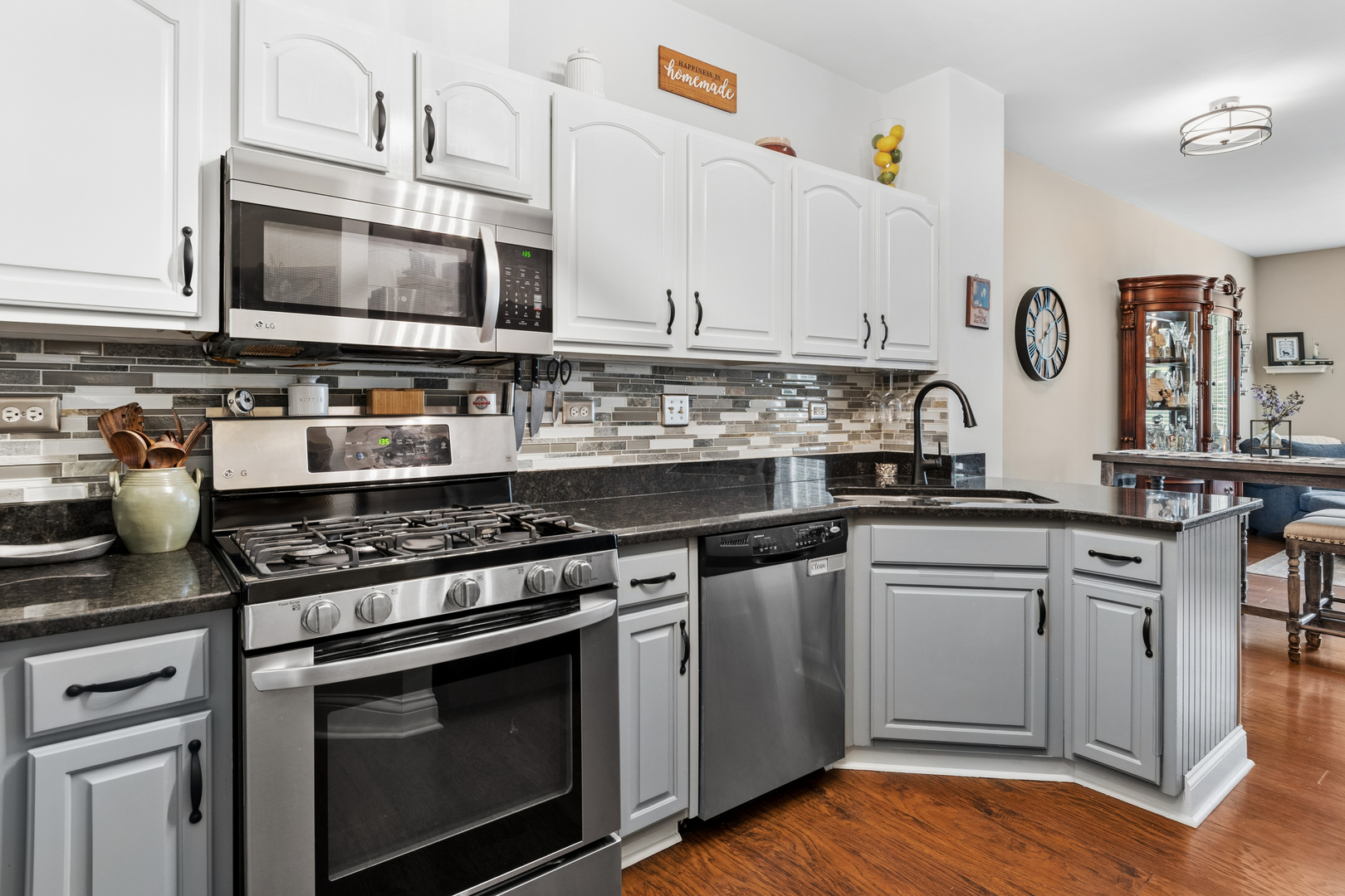 30404 Fowler Circle, Warrenville, IL 60555