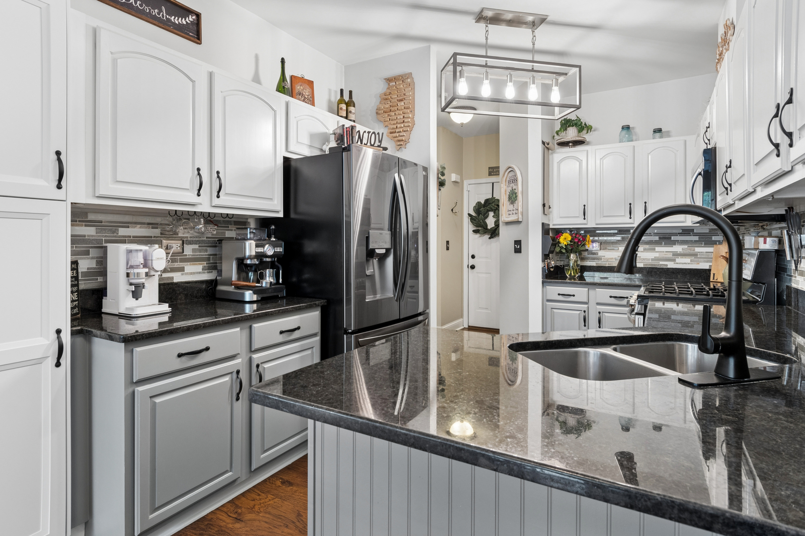 30404 Fowler Circle, Warrenville, IL 60555
